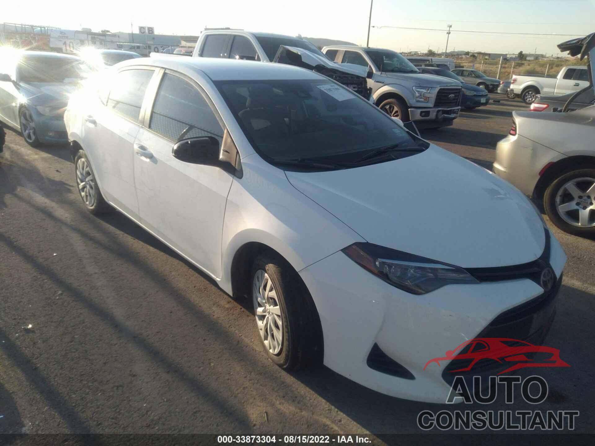 TOYOTA COROLLA 2018 - 5YFBURHE7JP799154