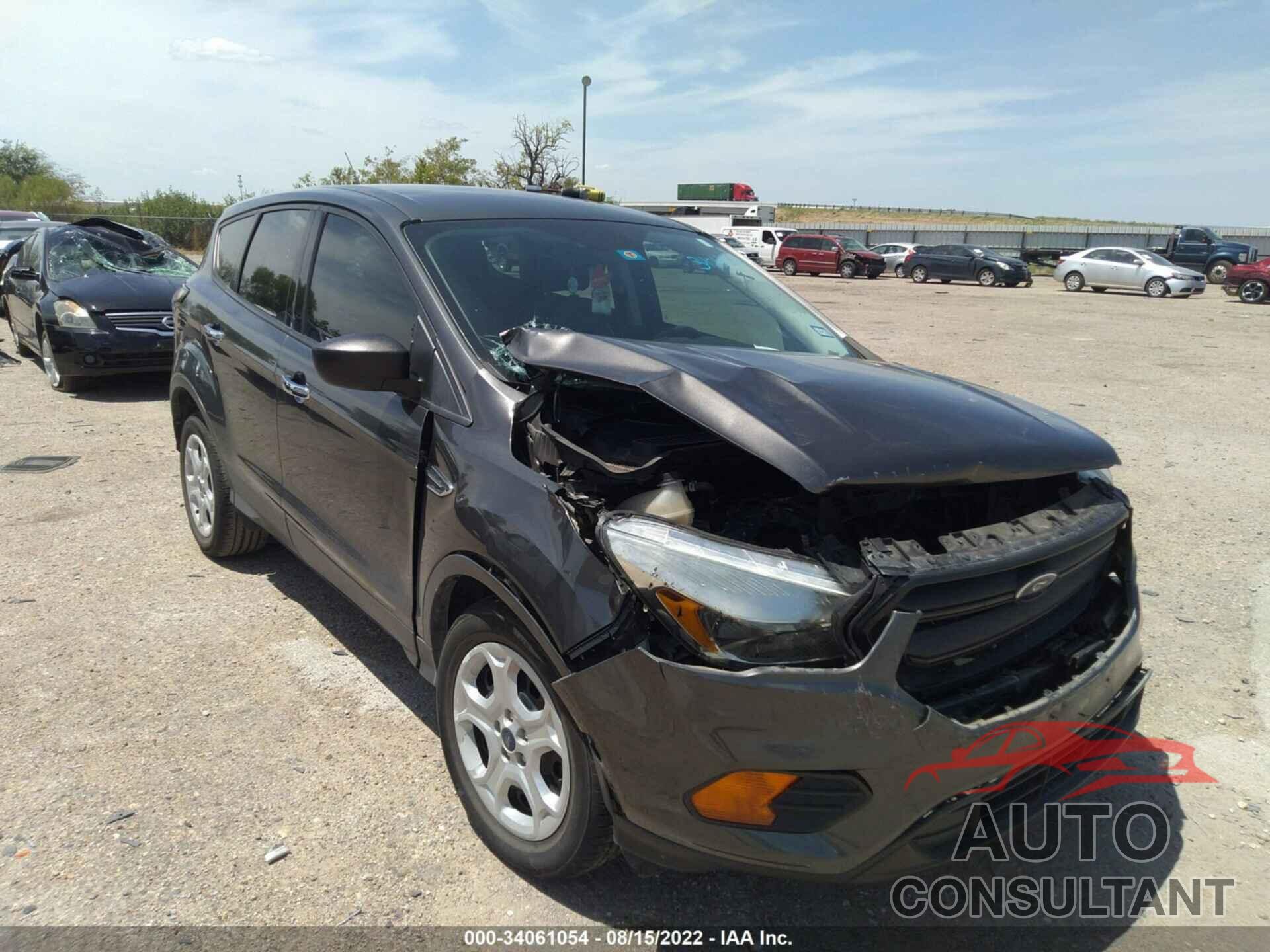 FORD ESCAPE 2017 - 1FMCU0F70HUD10087