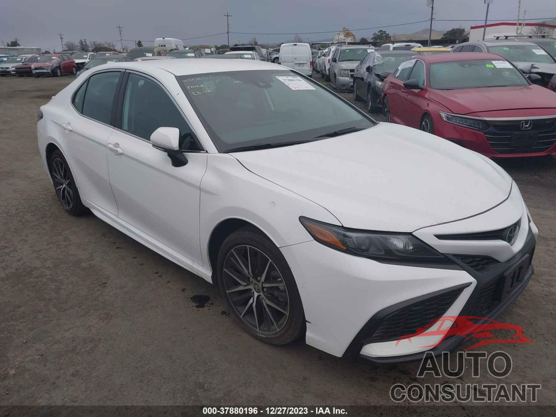 TOYOTA CAMRY 2023 - 4T1G11AKXPU154800