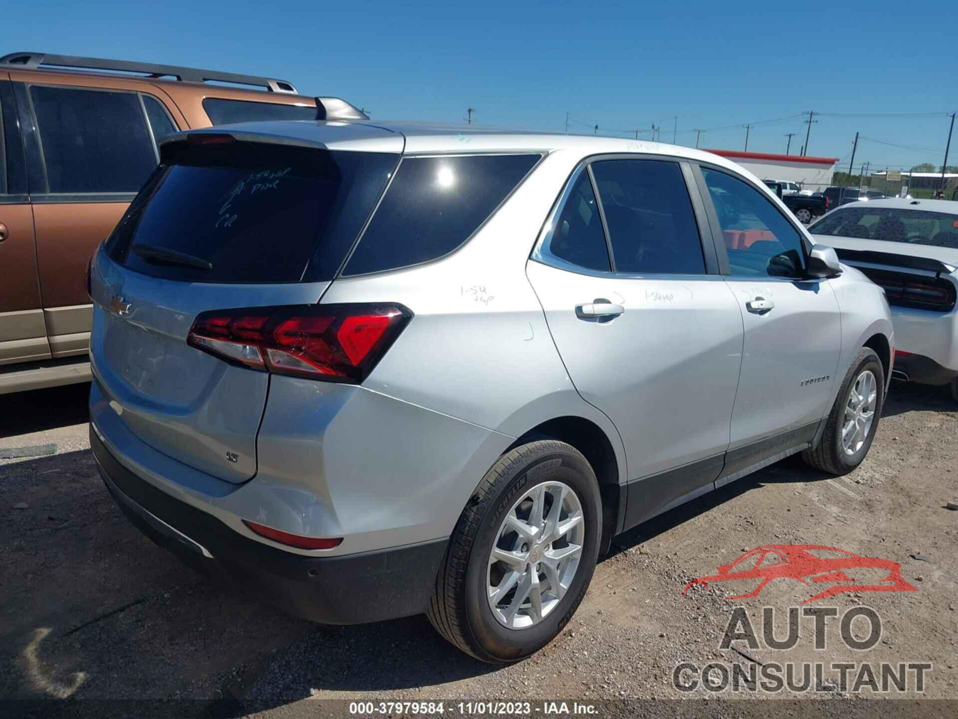 CHEVROLET EQUINOX 2022 - 3GNAXJEV7NL136606