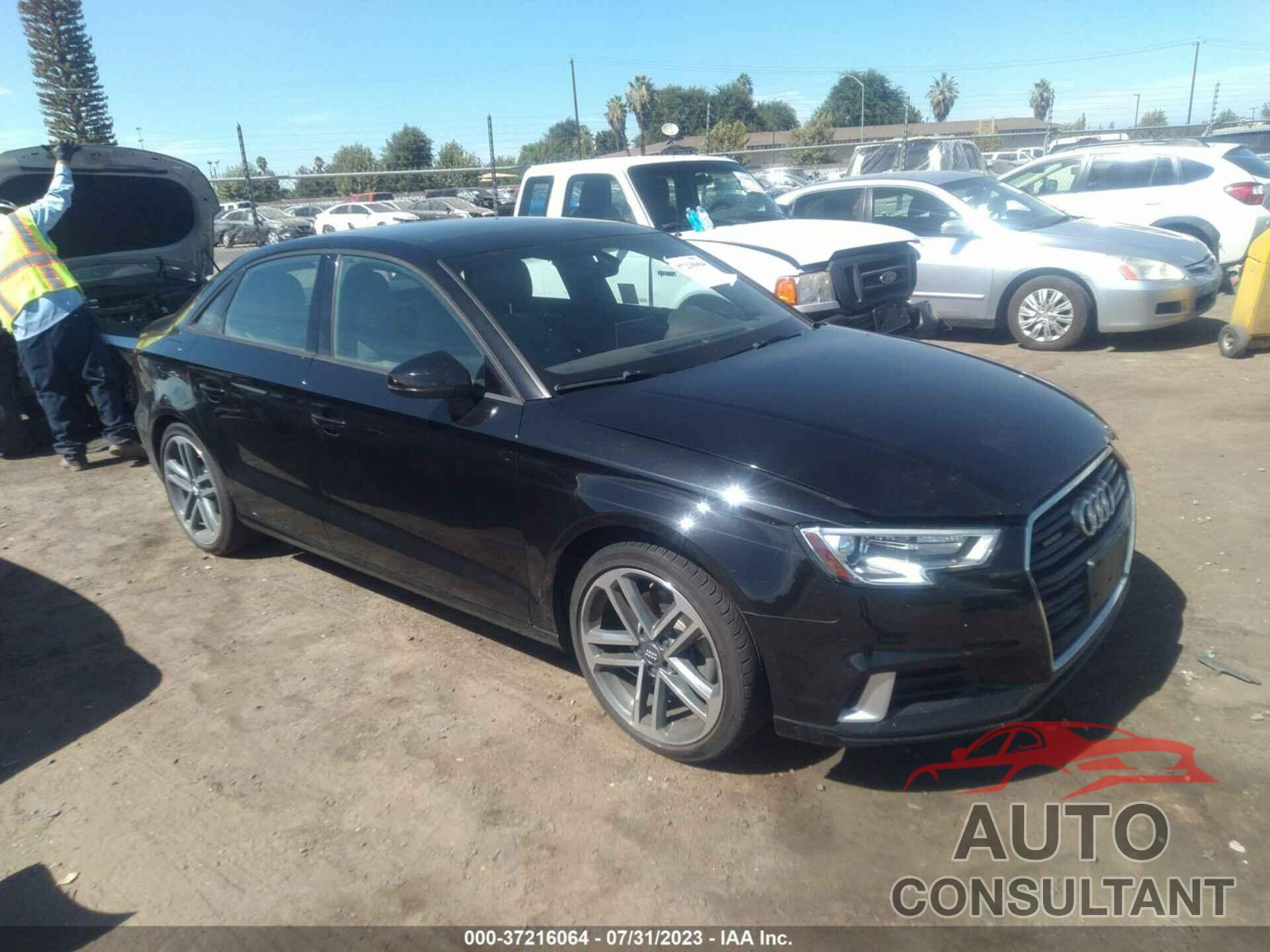 AUDI A3 2018 - WAUB8GFF0J1094329