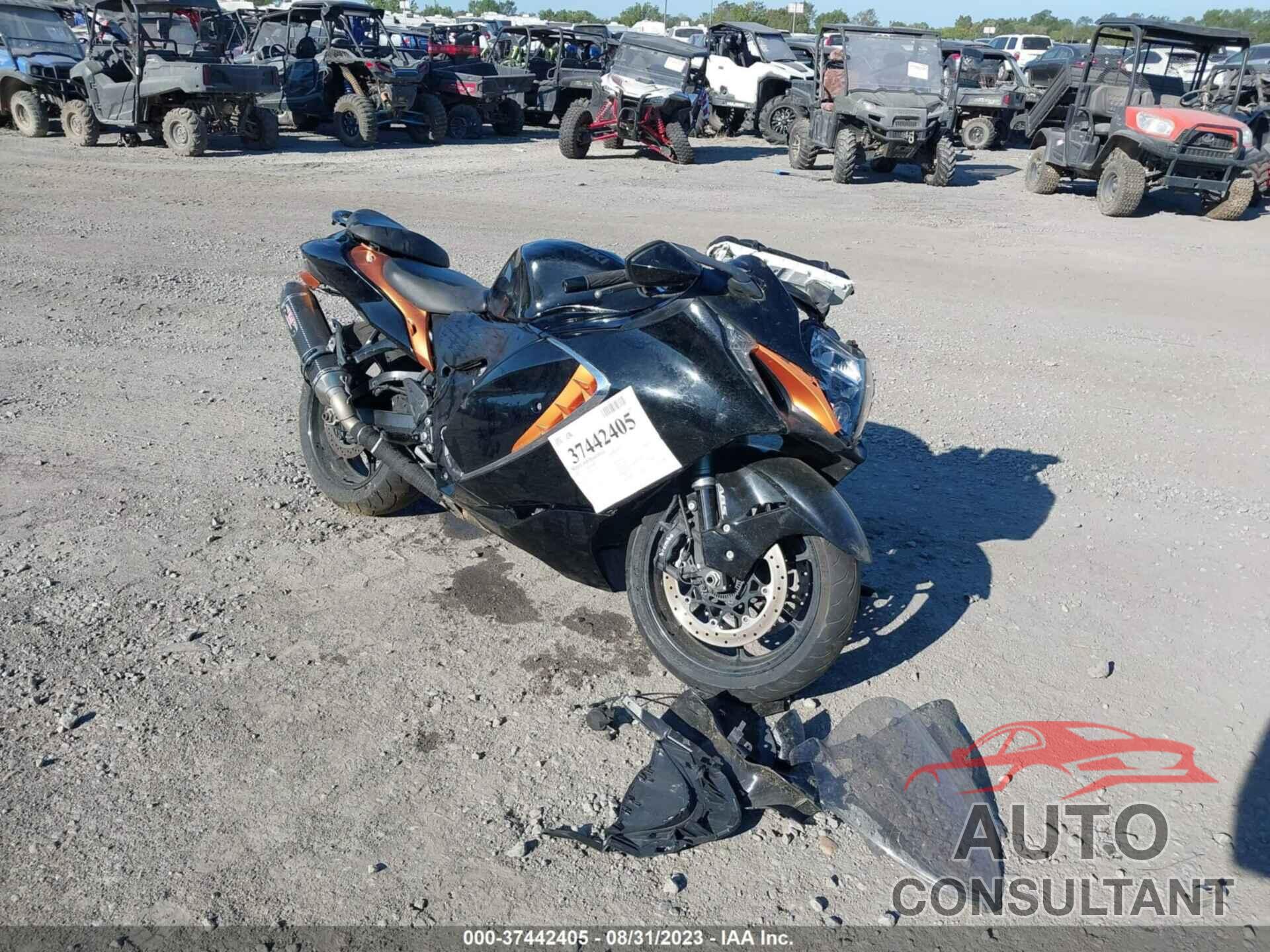 SUZUKI GSX1300 2022 - JS1EJ11B8N7101644