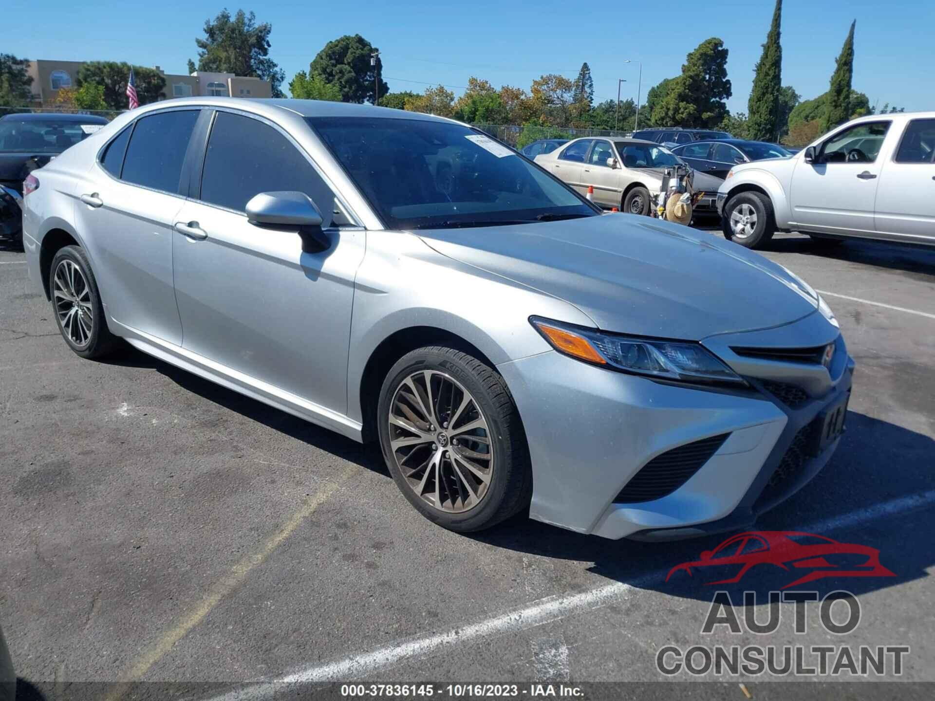TOYOTA CAMRY 2018 - JTNB11HK1J3051956