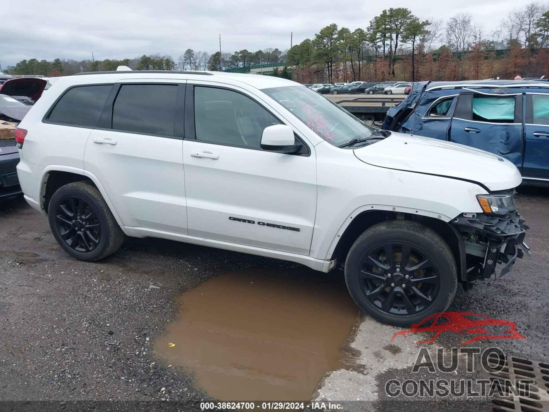 JEEP GRAND CHEROKEE 2018 - 1C4RJFAG8JC503651