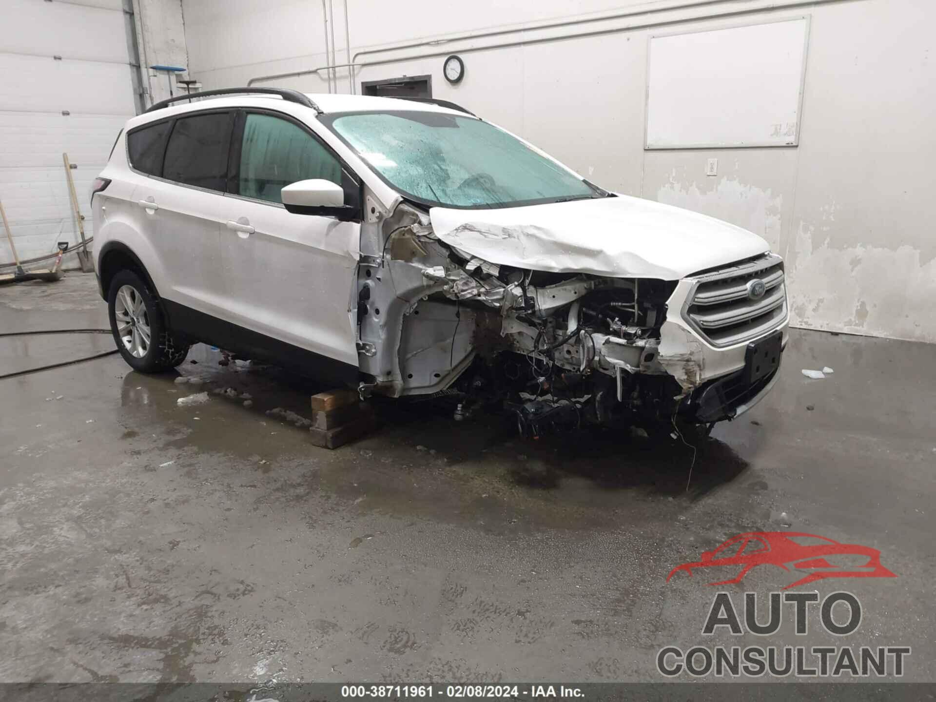 FORD ESCAPE 2018 - 1FMCU9HD8JUA98407