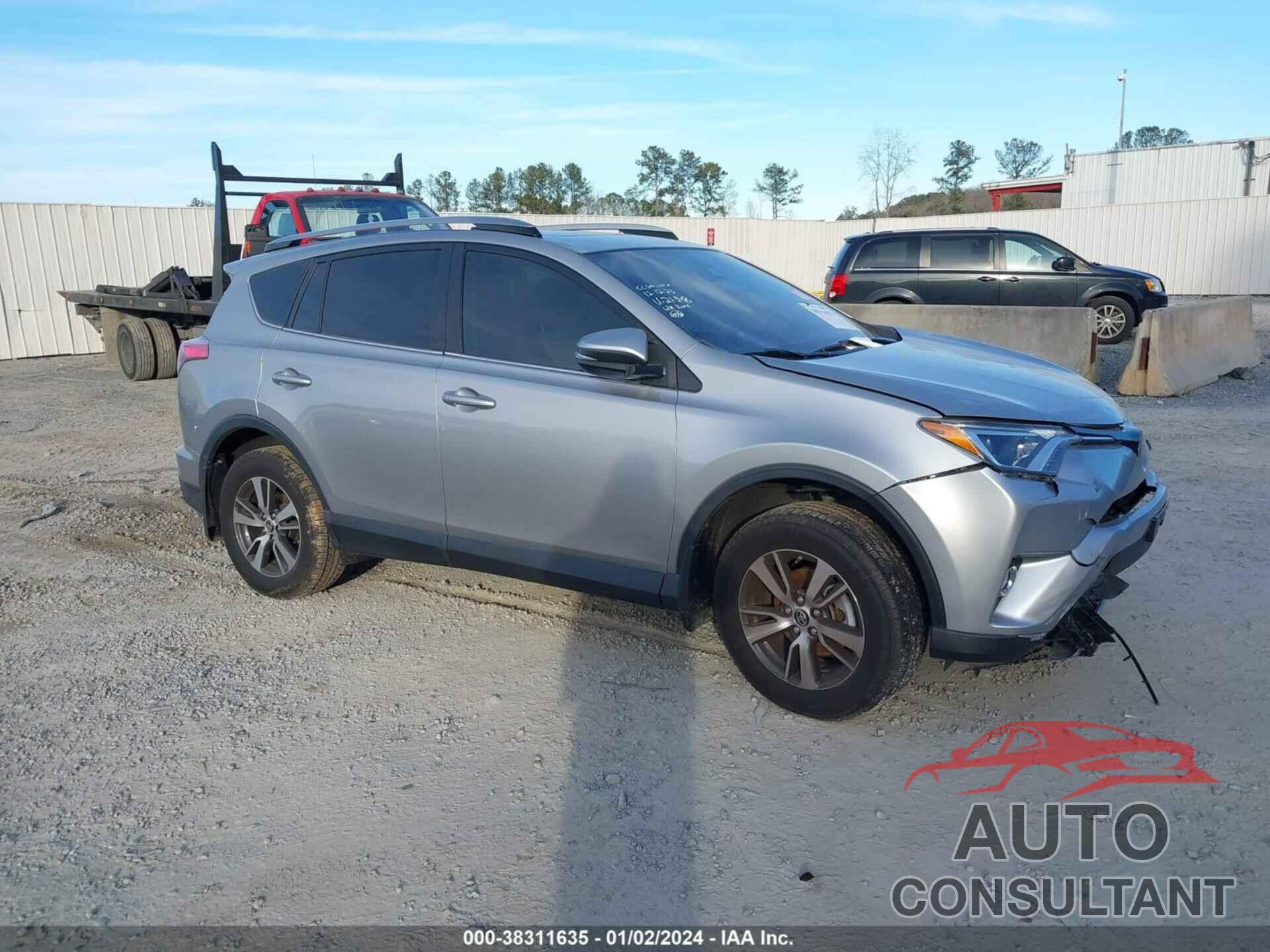 TOYOTA RAV4 2018 - JTMRFREVXJJ242188