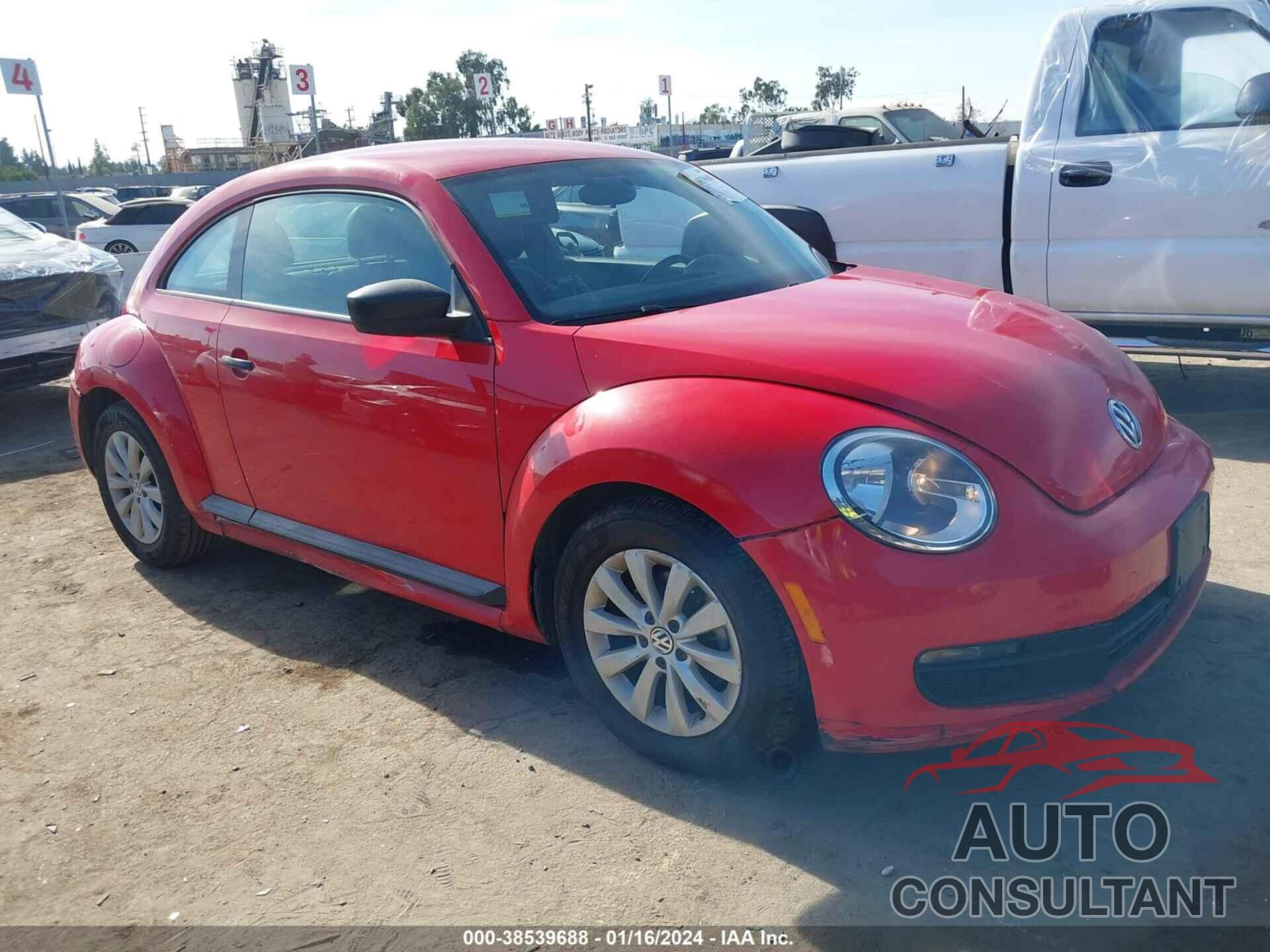 VOLKSWAGEN BEETLE 2015 - 3VWF17AT2FM642277