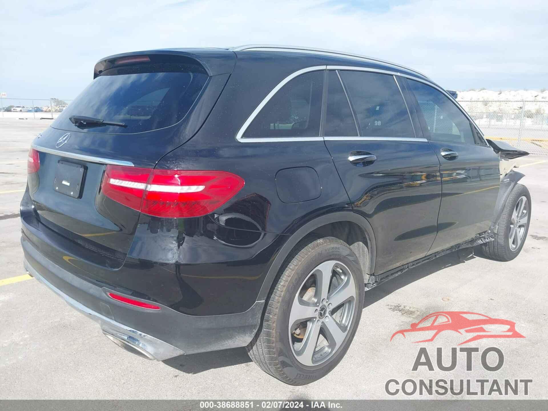 MERCEDES-BENZ GLC 300 2019 - WDC0G4JB2KV159573