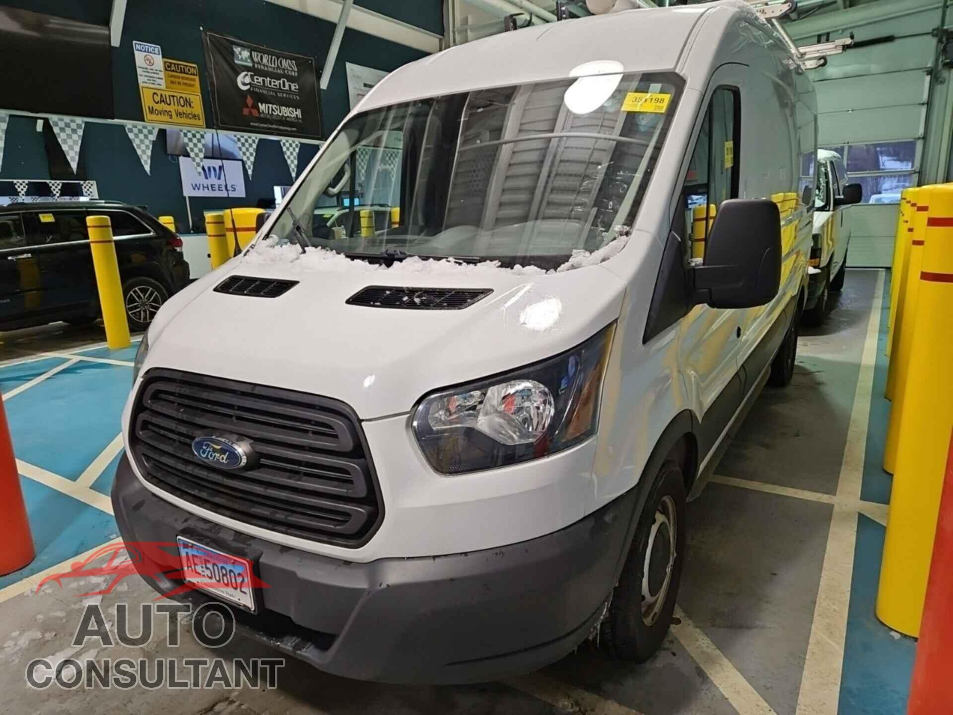 FORD TRANSIT-250 2018 - 1FTYR2CM7JKB10343