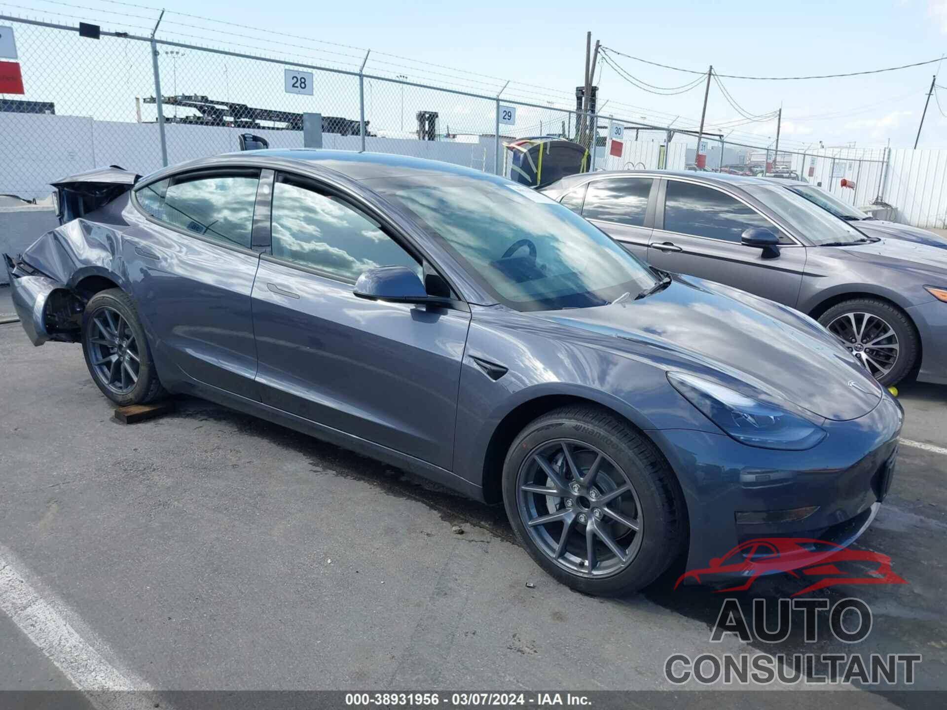 TESLA MODEL 3 2023 - 5YJ3E1EA8PF704755