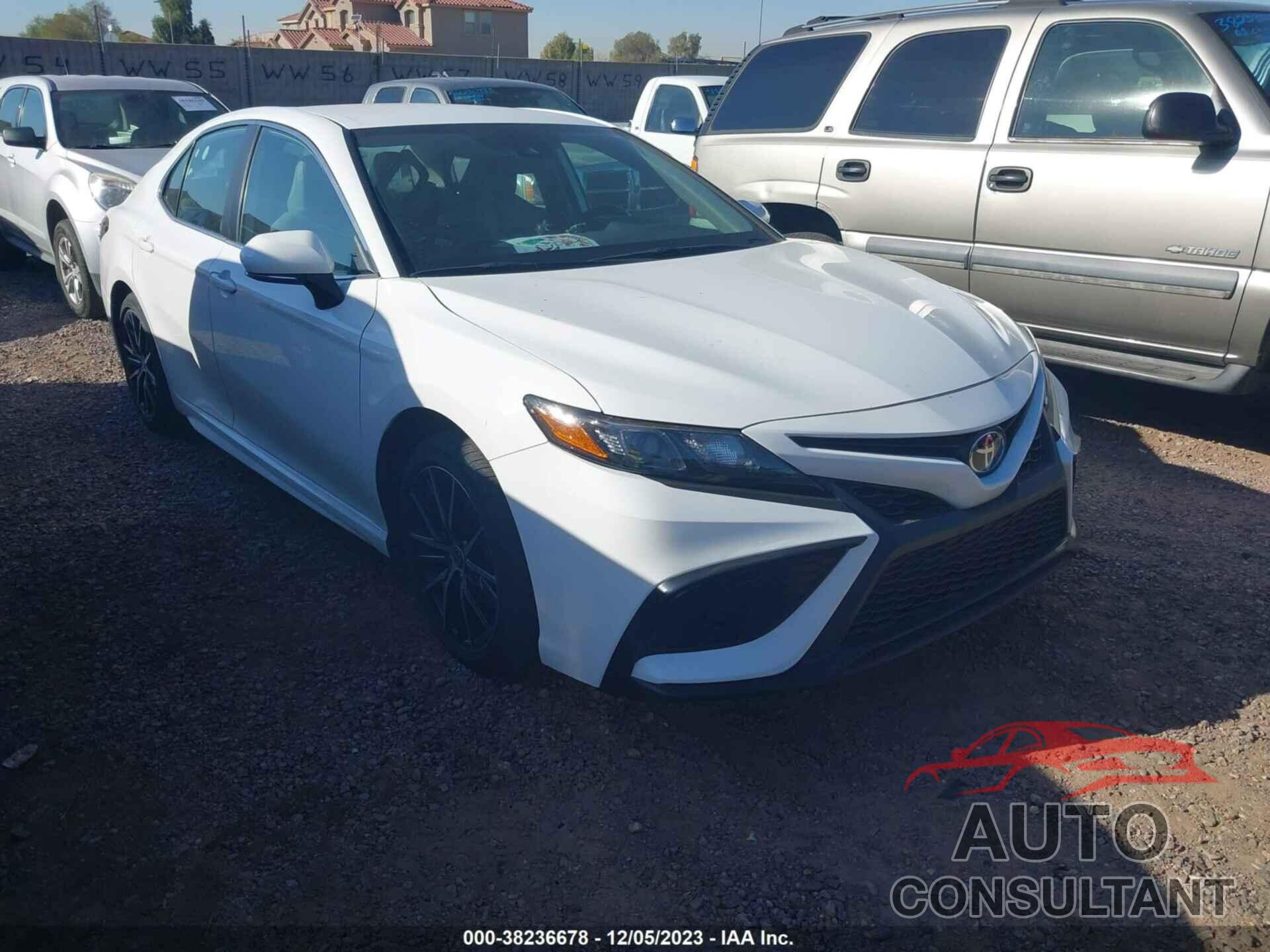 TOYOTA CAMRY 2022 - 4T1G11AK9NU627759