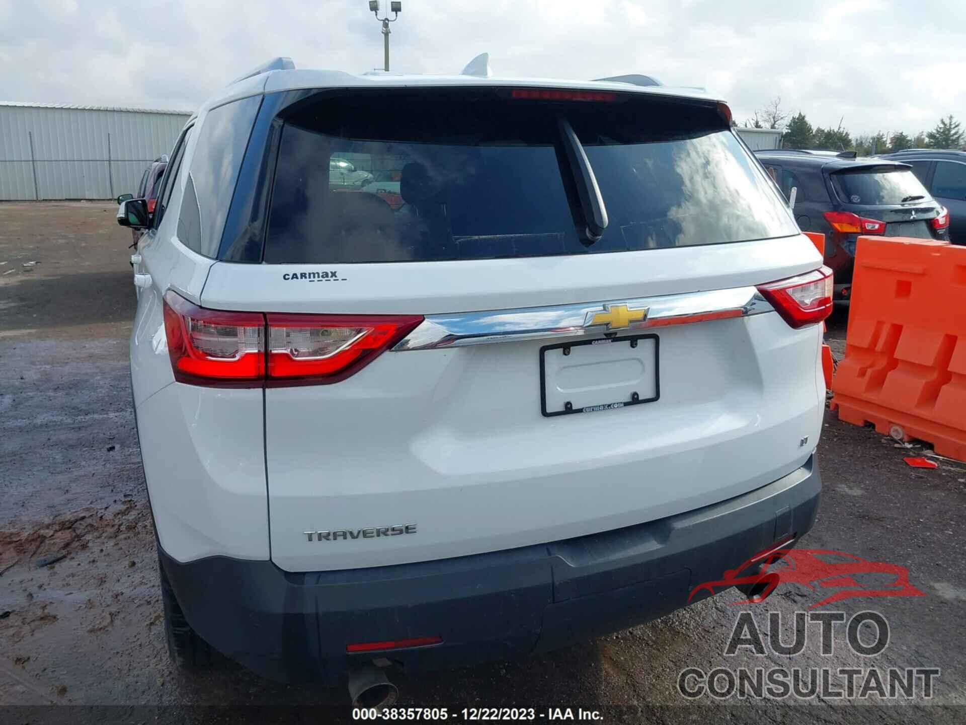 CHEVROLET TRAVERSE 2018 - 1GNERGKW3JJ186948