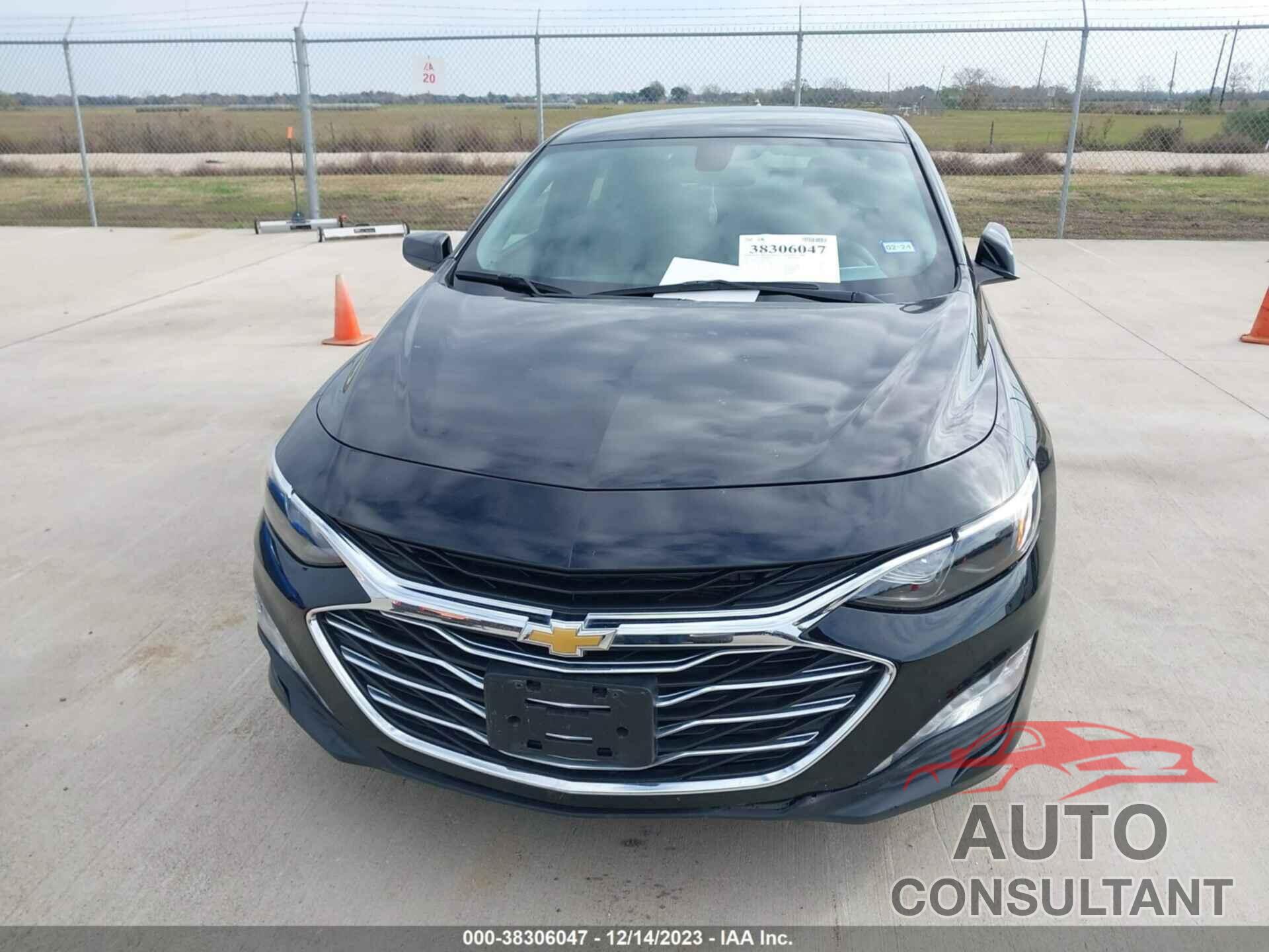 CHEVROLET MALIBU 2021 - 1G1ZD5ST5MF023320