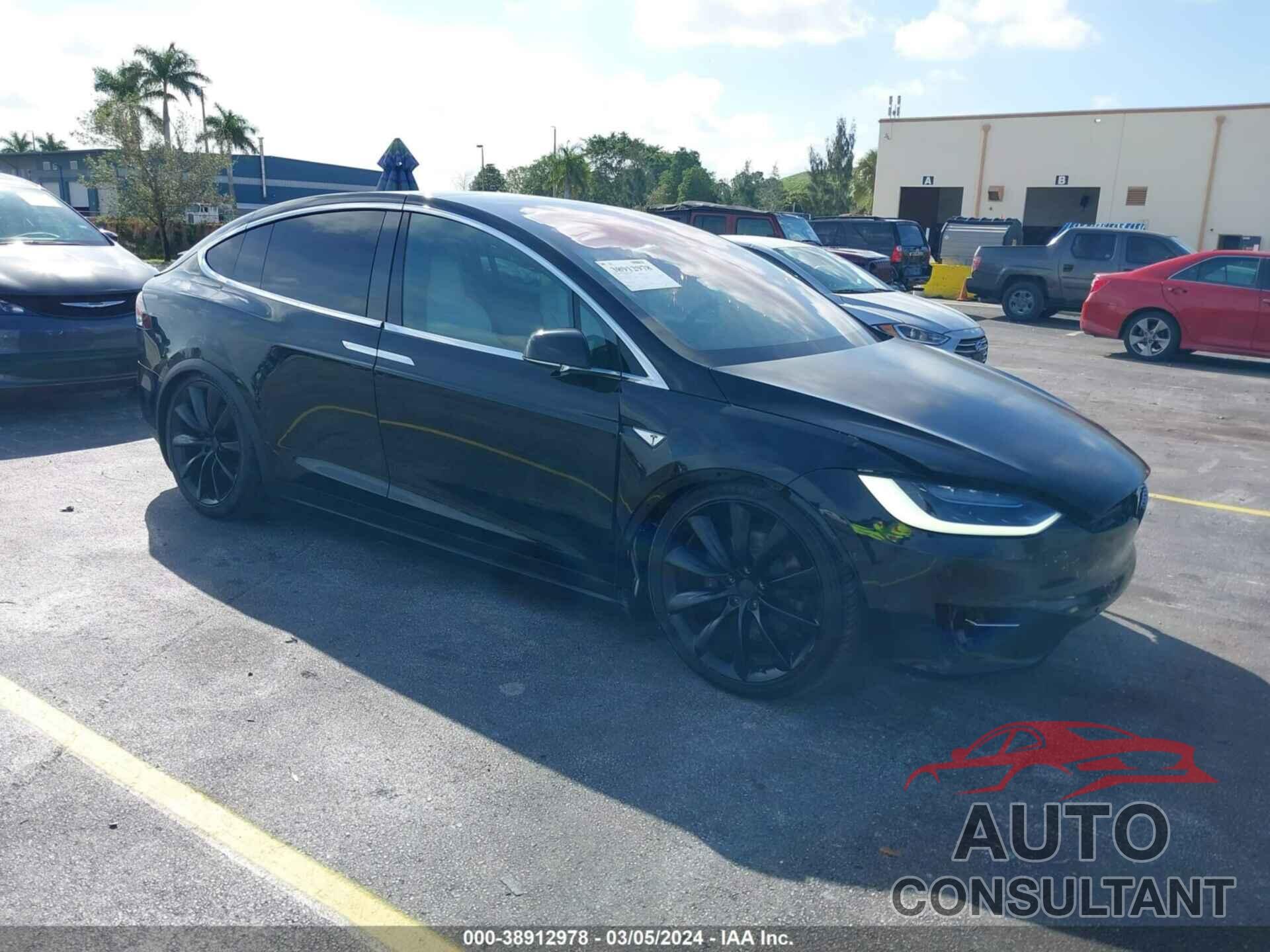 TESLA MODEL X 2016 - 5YJXCBE22GF013775