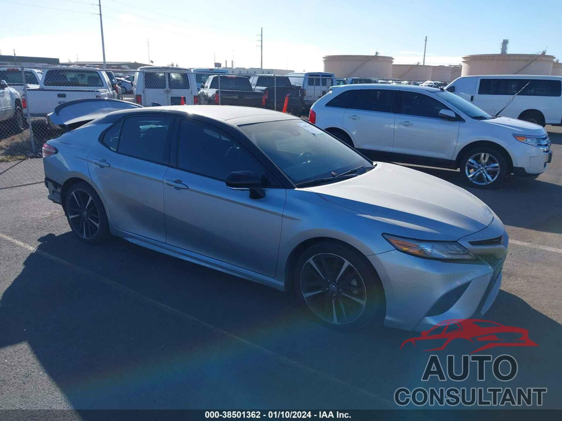 TOYOTA CAMRY 2018 - 4T1B61HK7JU015488