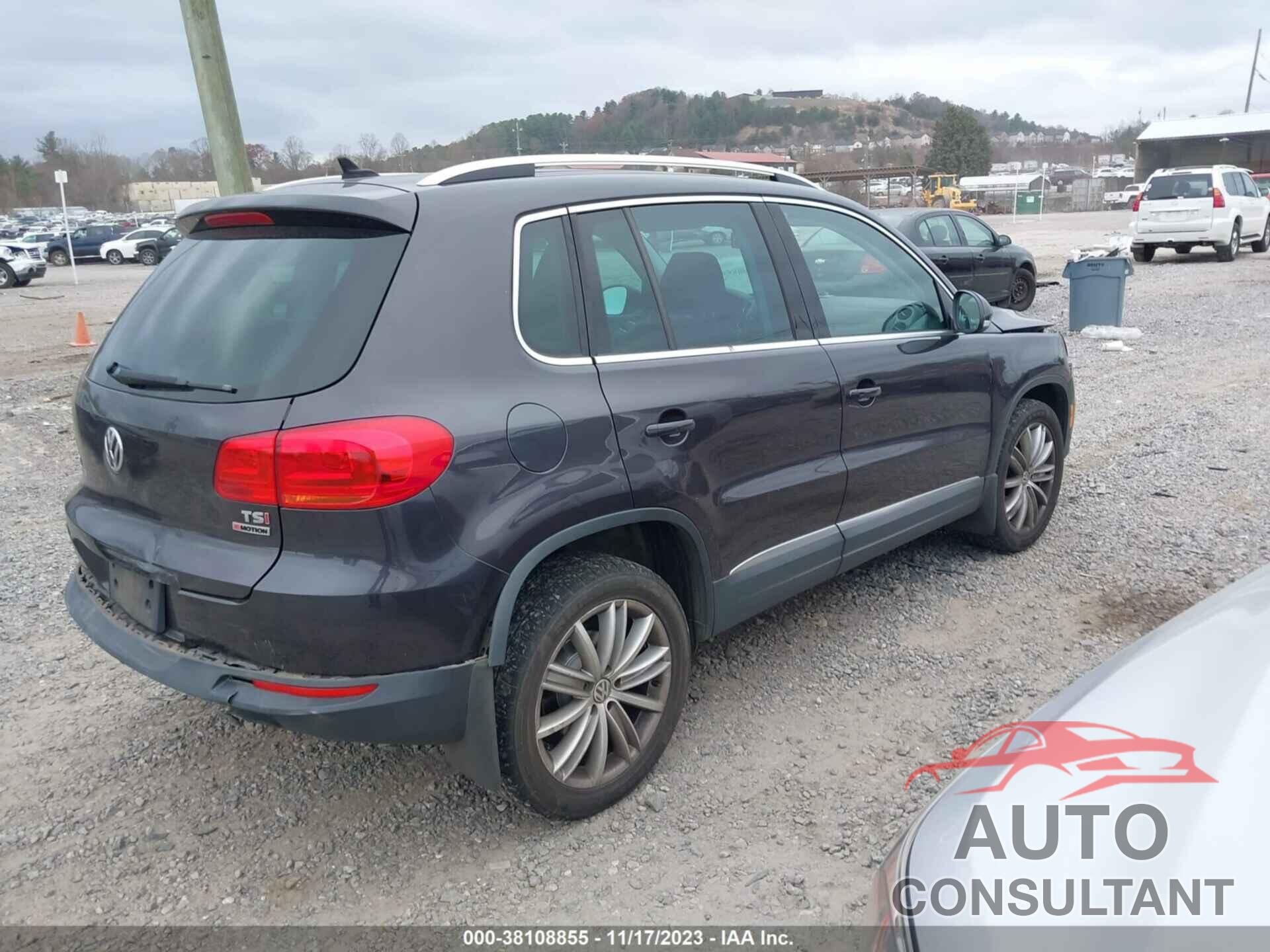 VOLKSWAGEN TIGUAN 2016 - WVGBV7AX7GW607594