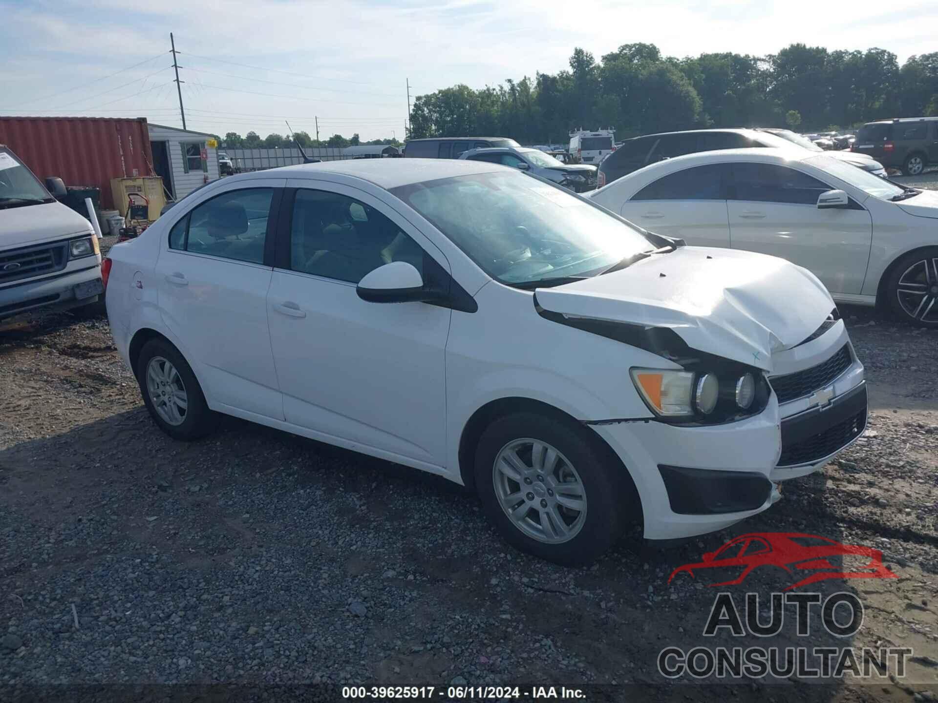 CHEVROLET SONIC 2014 - 1G1JC5SHXE4103835