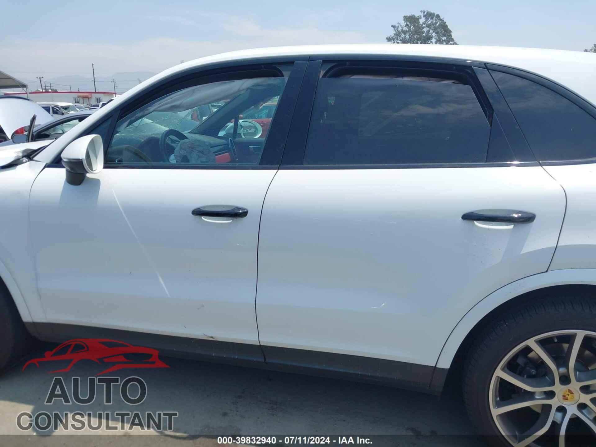 PORSCHE CAYENNE 2019 - WP1AA2AY8KDA10271
