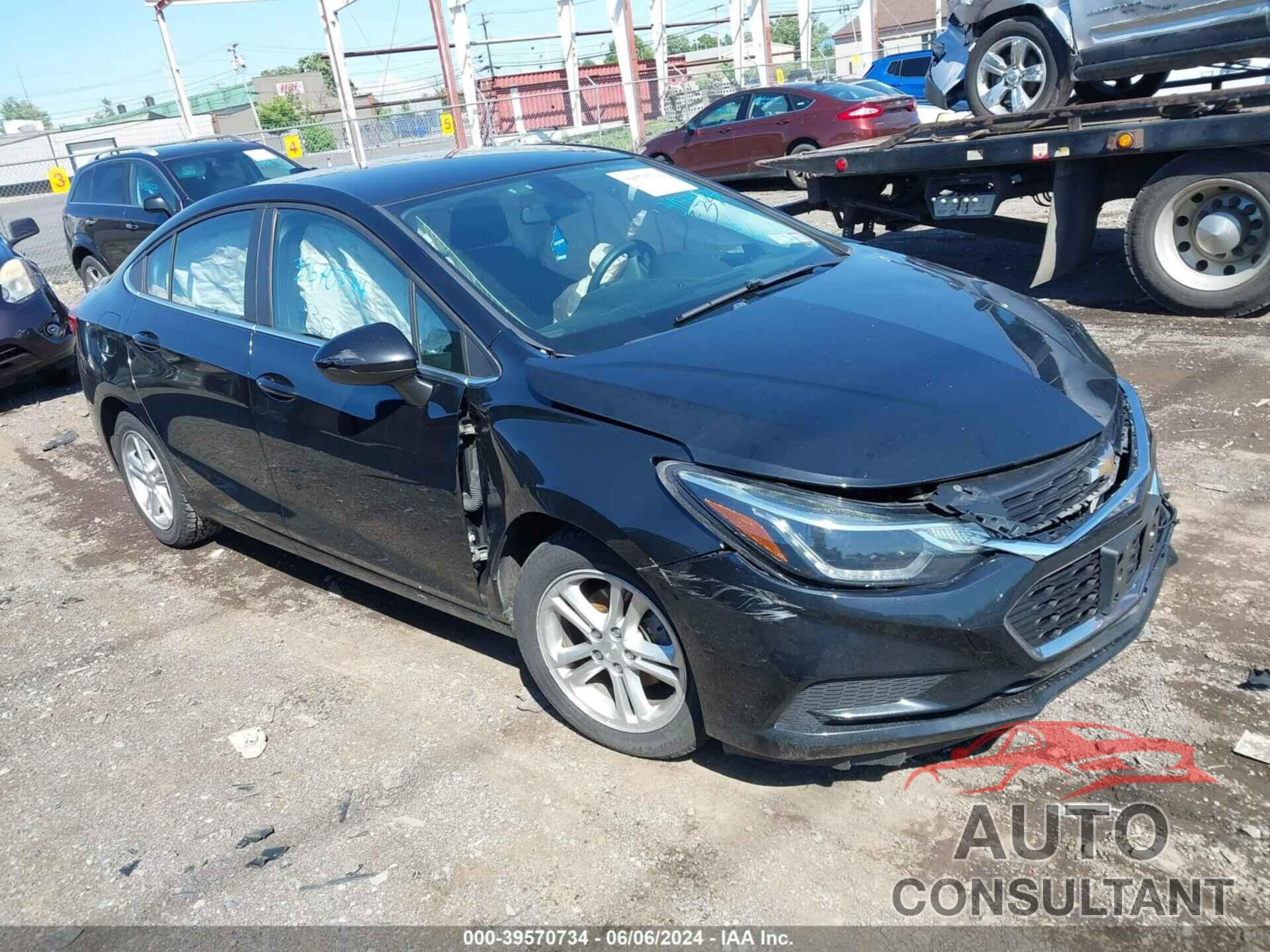 CHEVROLET CRUZE 2017 - 1G1BE5SM8H7243221