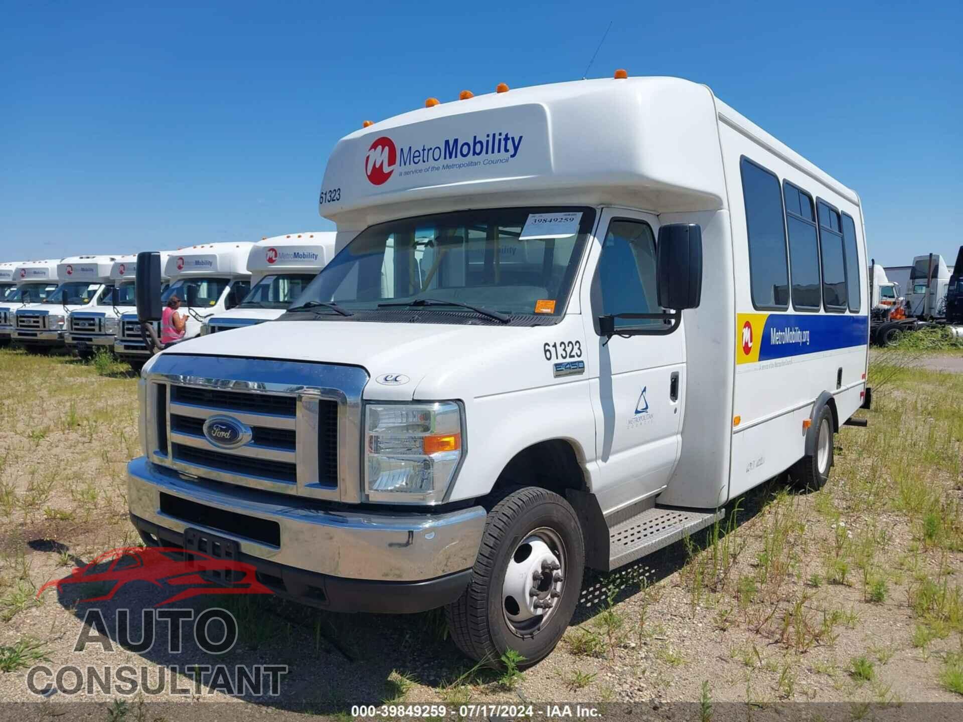 FORD E-450 CUTAWAY 2017 - 1FDFE4FS5HDC36445