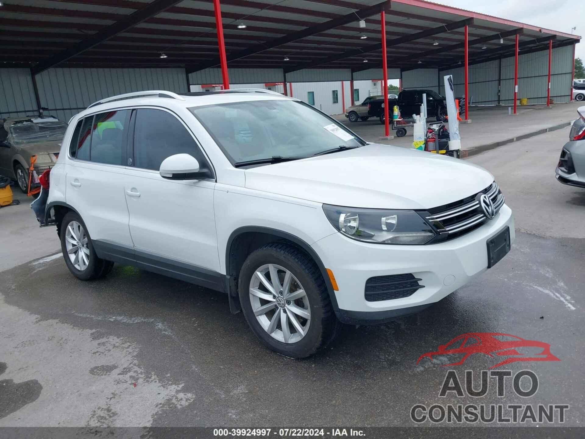 VOLKSWAGEN TIGUAN 2017 - WVGRV7AXXHK003027