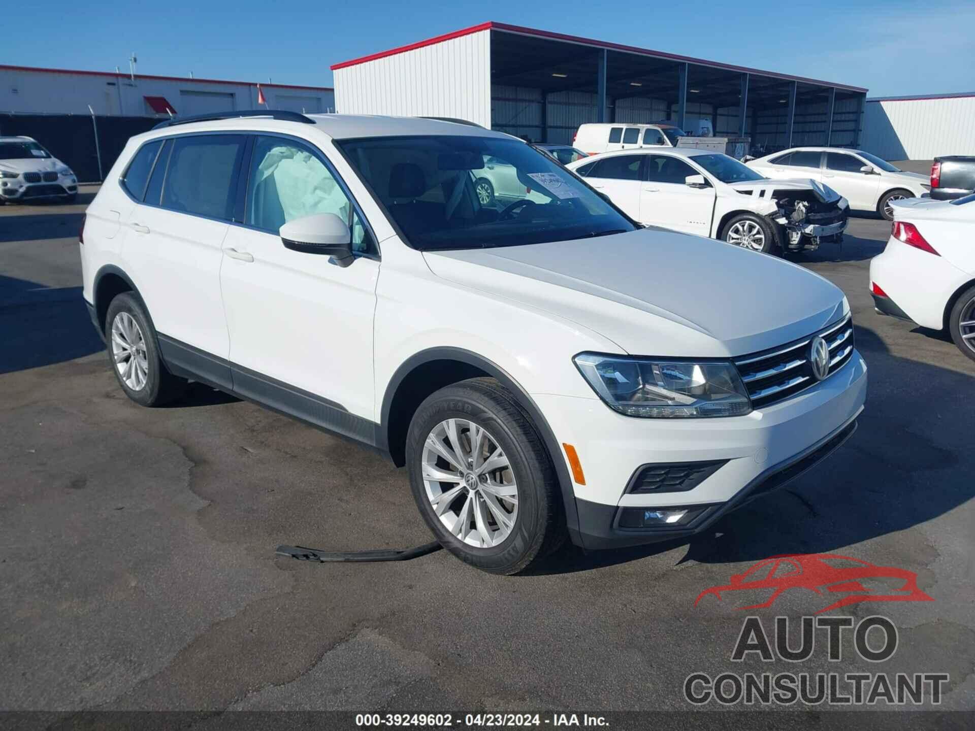 VOLKSWAGEN TIGUAN 2018 - 3VV3B7AX0JM000611