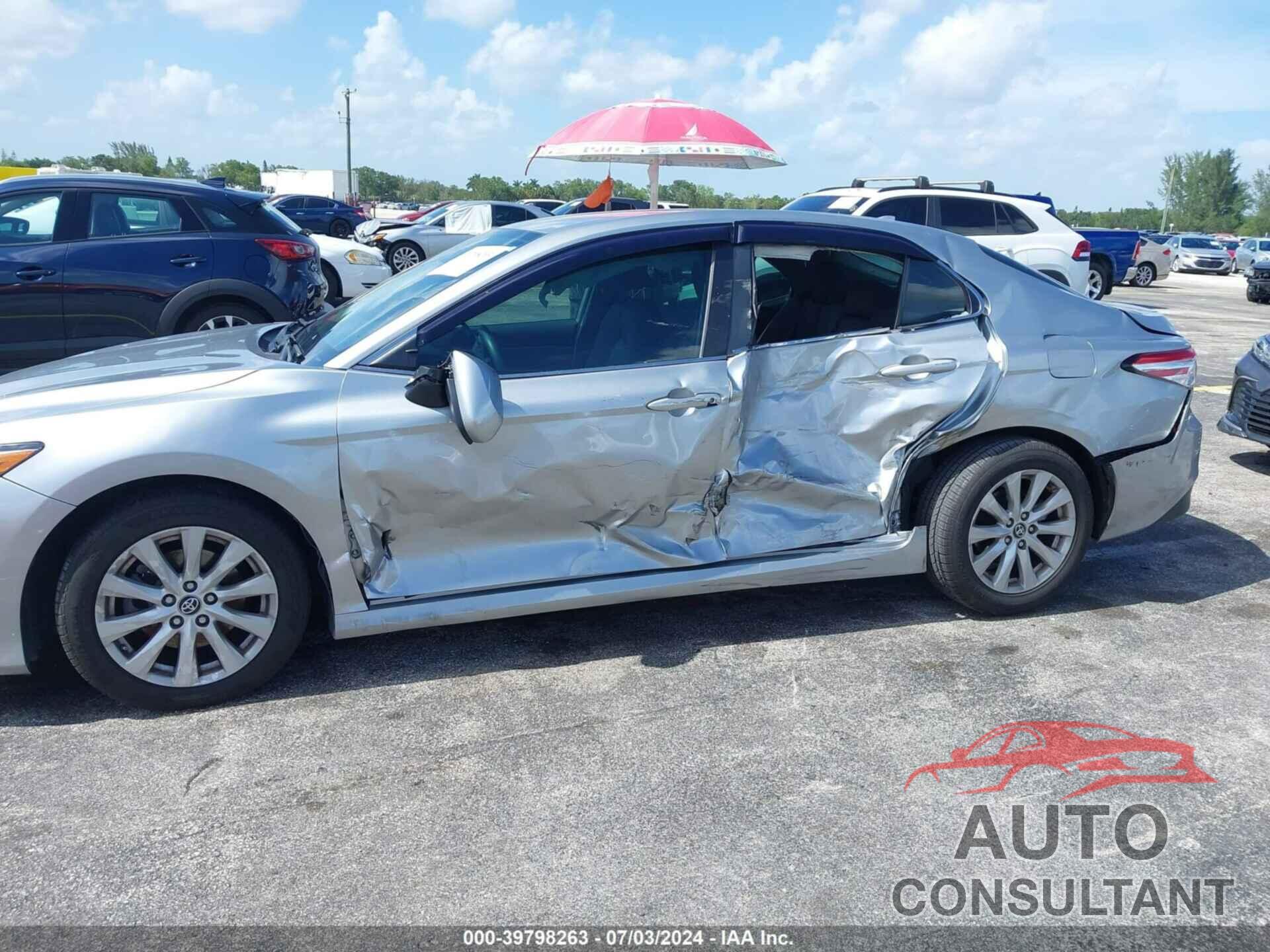 TOYOTA CAMRY 2019 - 4T1B11HK4KU752681