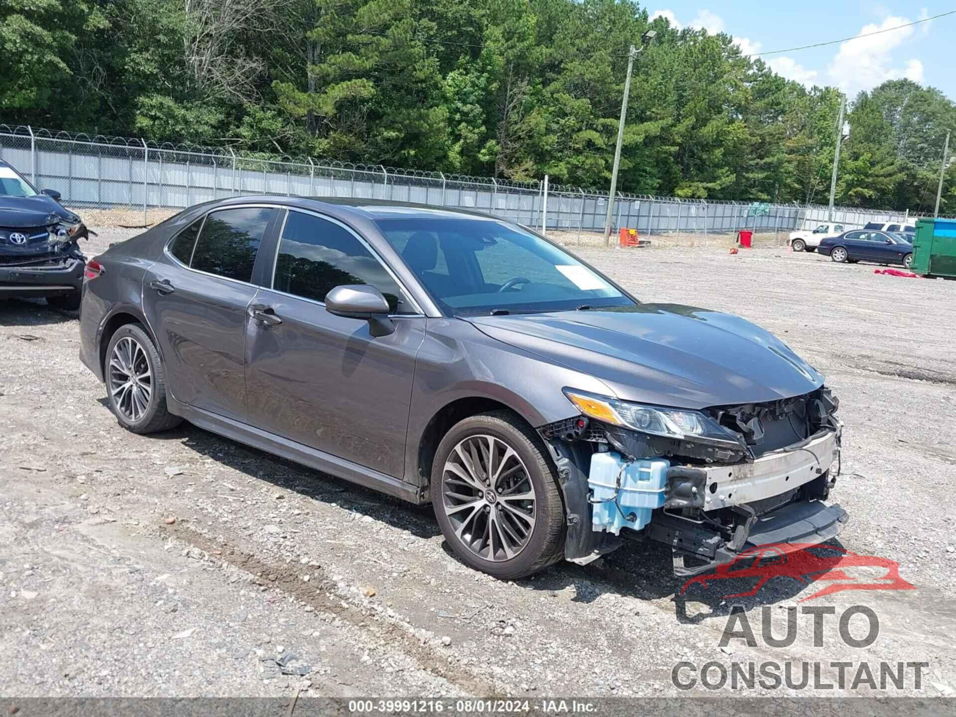 TOYOTA CAMRY 2018 - 4T1B11HK1JU134605