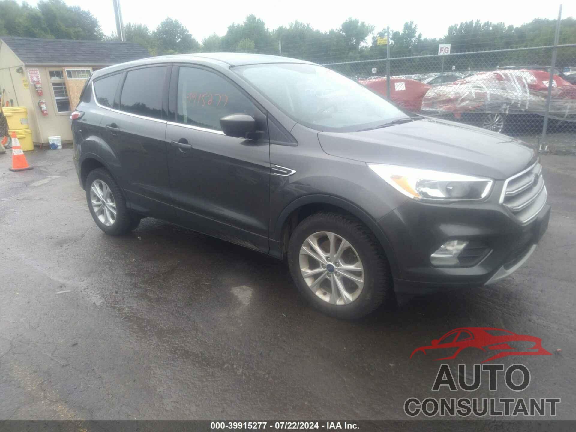 FORD ESCAPE 2017 - 1FMCU9GD7HUE82853