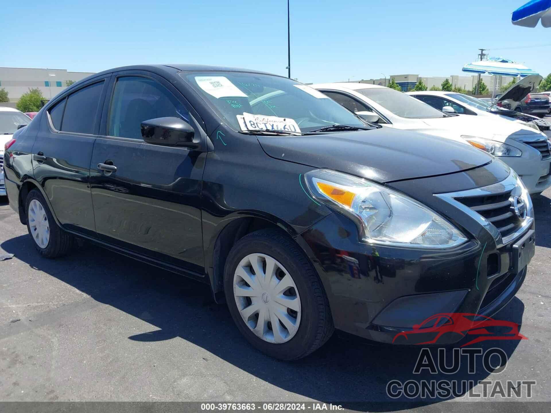 NISSAN VERSA 2018 - 3N1CN7AP2JL803743