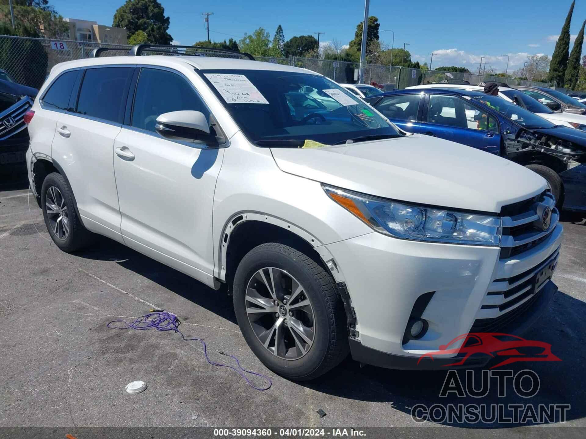 TOYOTA HIGHLANDER 2018 - 5TDZZRFH2JS278492