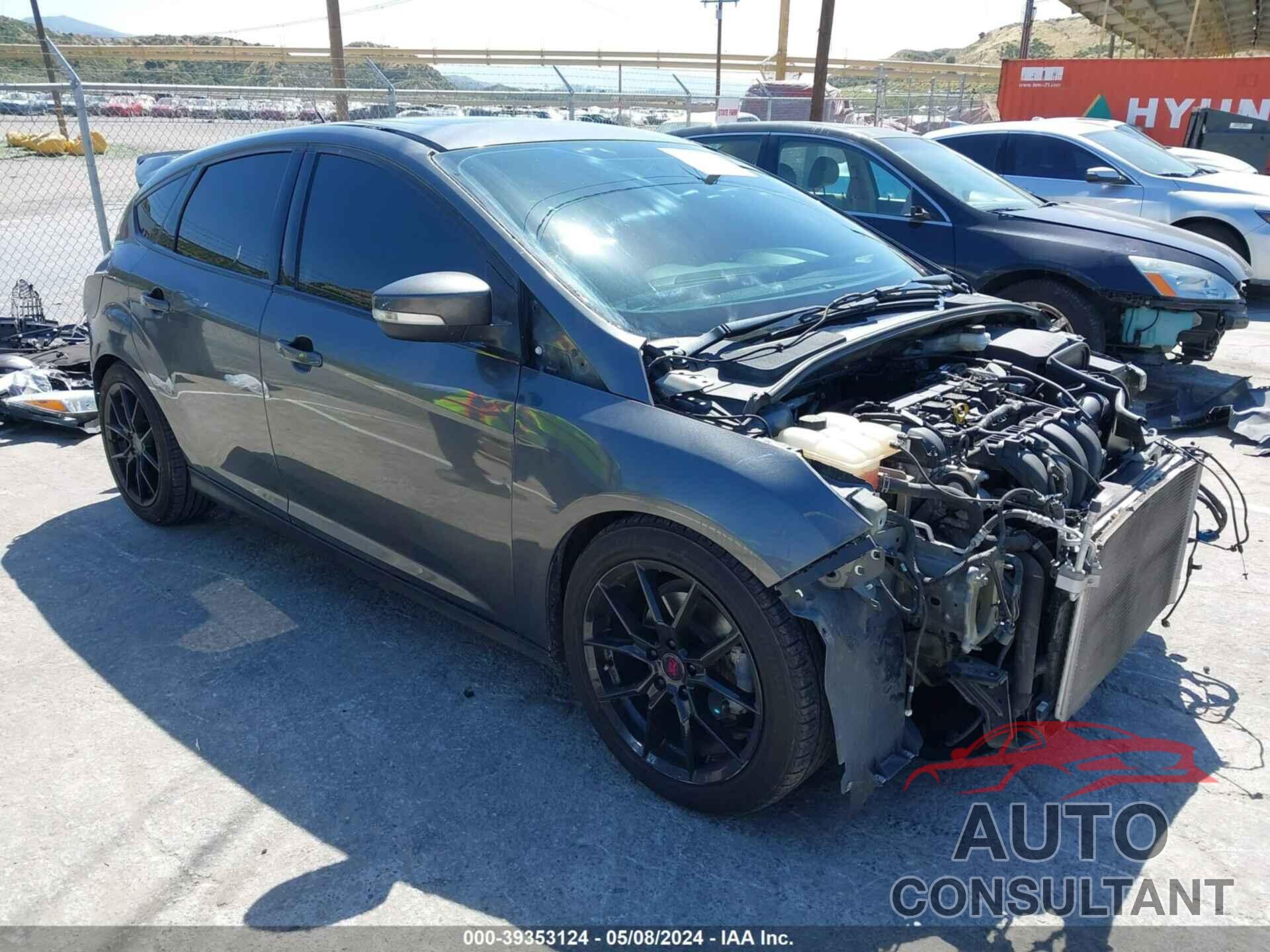 FORD FOCUS 2018 - 1FADP3N23JL233370