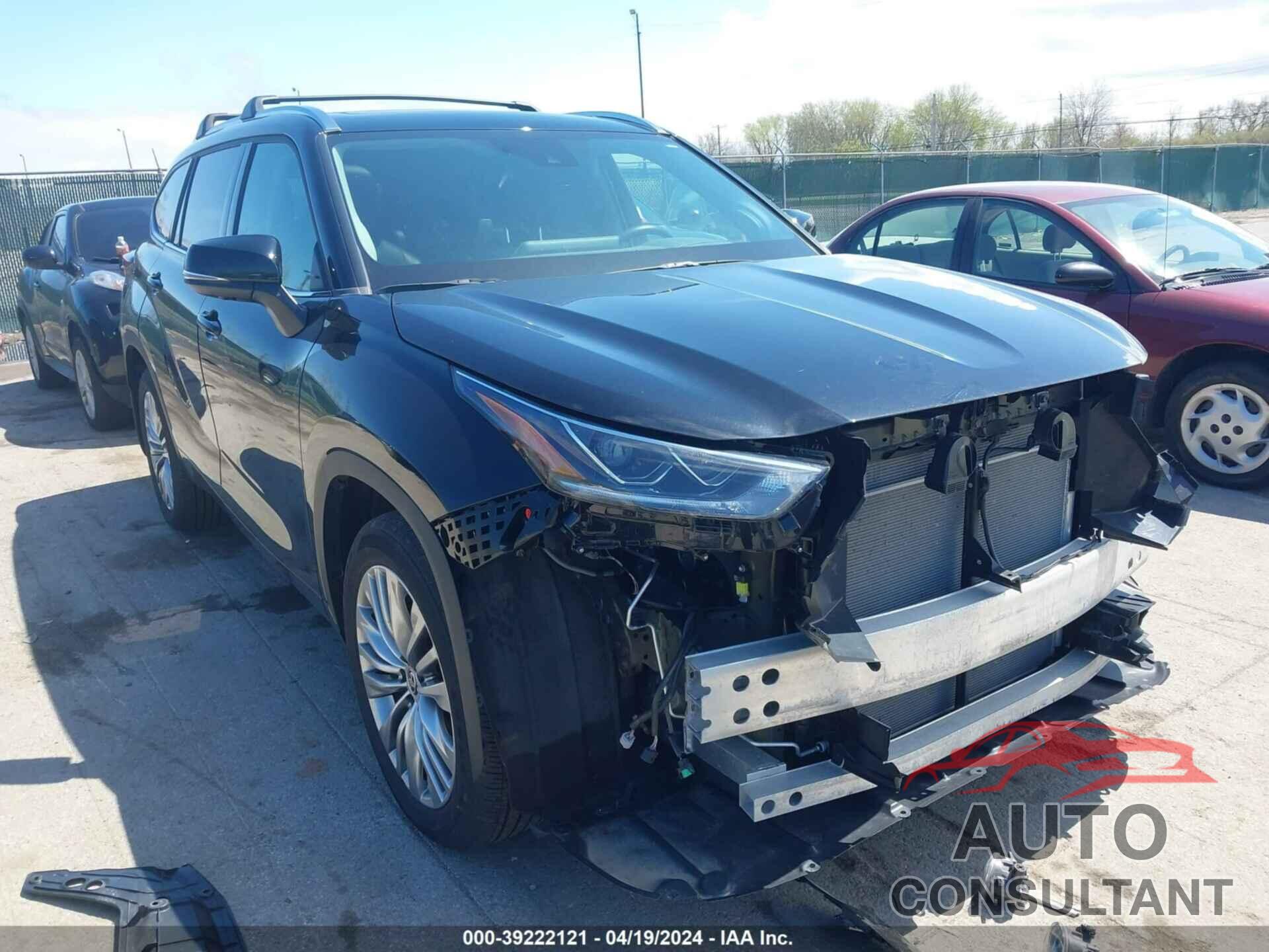 TOYOTA HIGHLANDER 2022 - 5TDFZRBH8NS232325