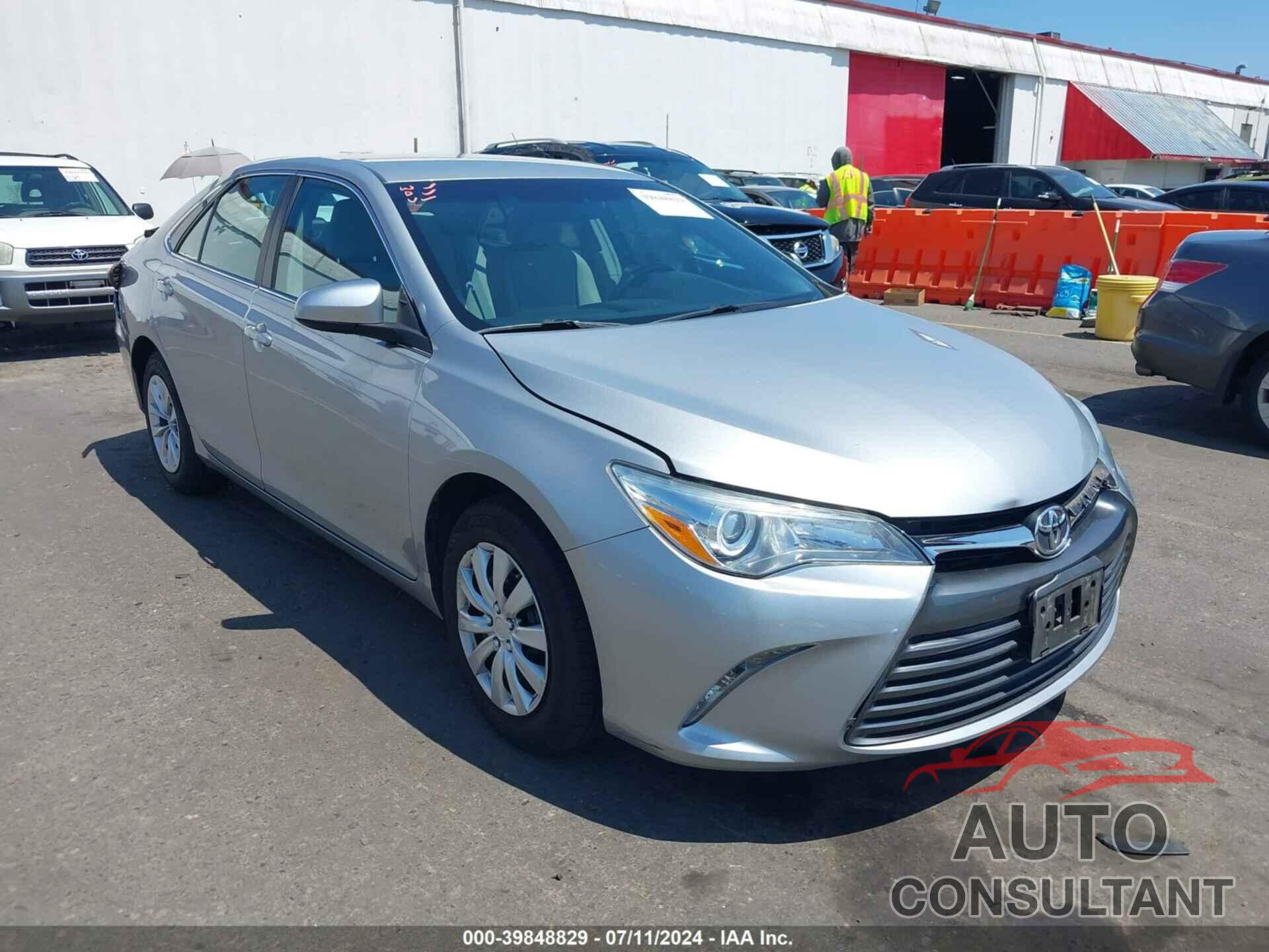 TOYOTA CAMRY 2016 - 4T4BF1FKXGR540496