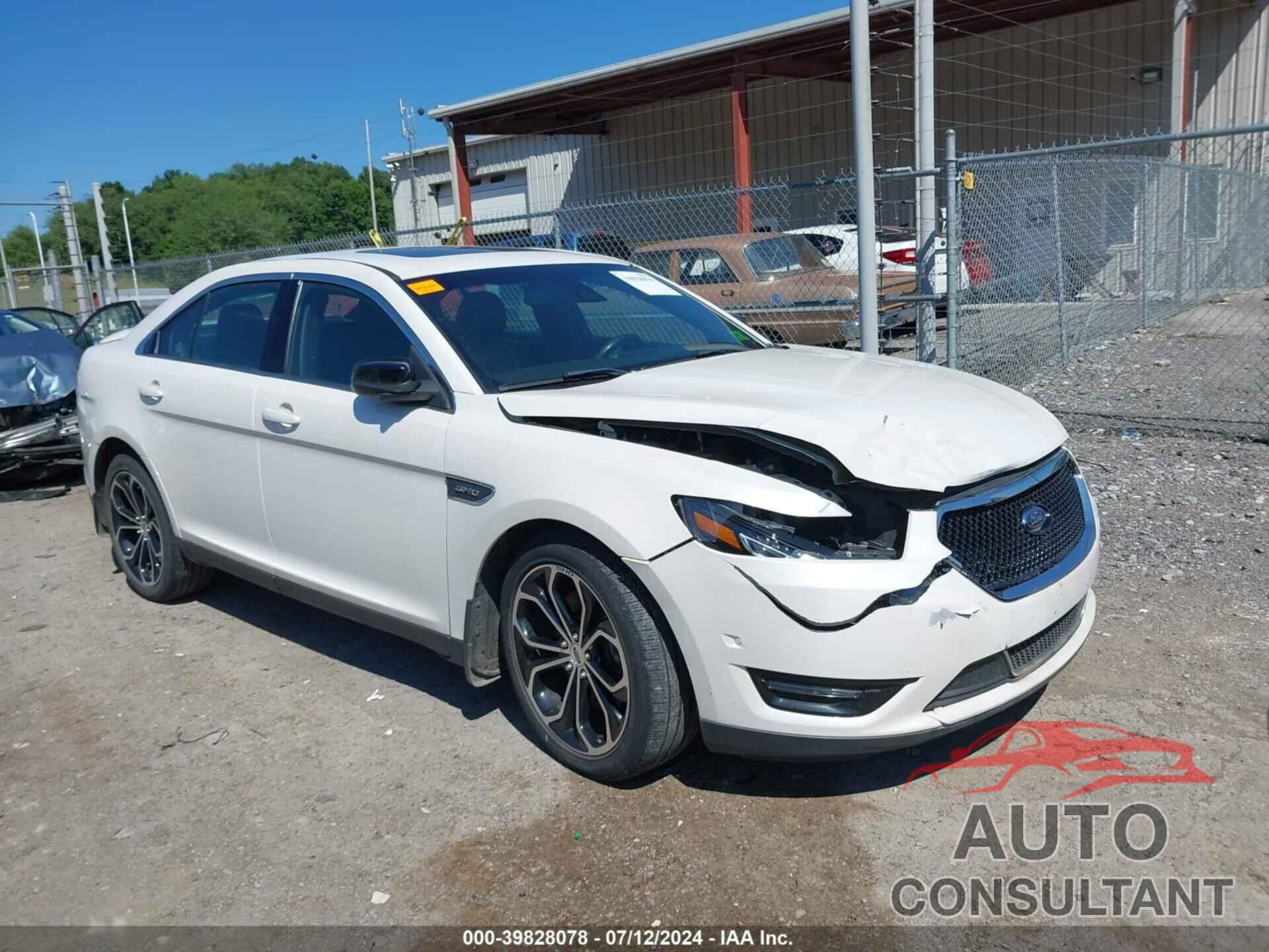 FORD TAURUS 2018 - 1FAHP2KT3JG123064