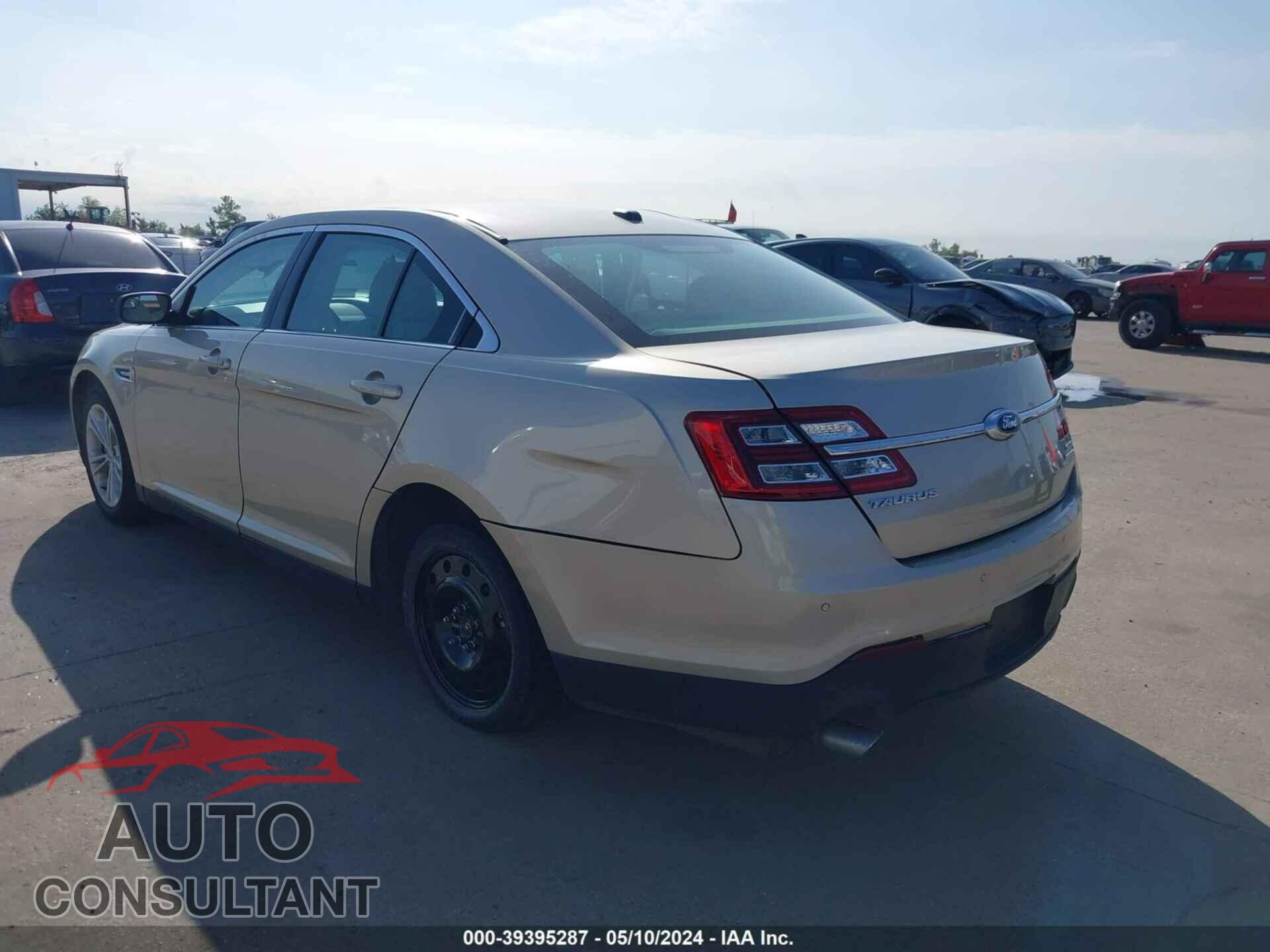 FORD TAURUS 2017 - 1FAHP2E89HG143014