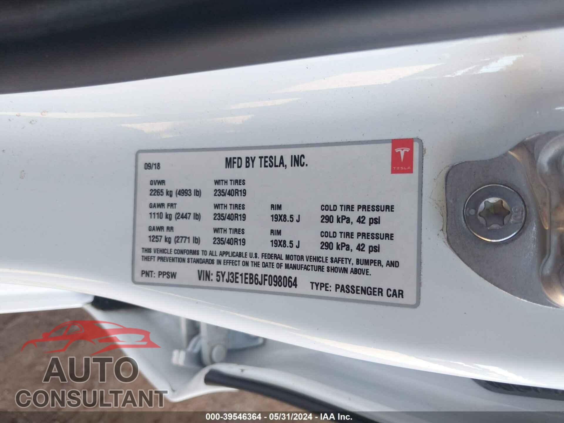 TESLA MODEL 3 2018 - 5YJ3E1EB6JF098064