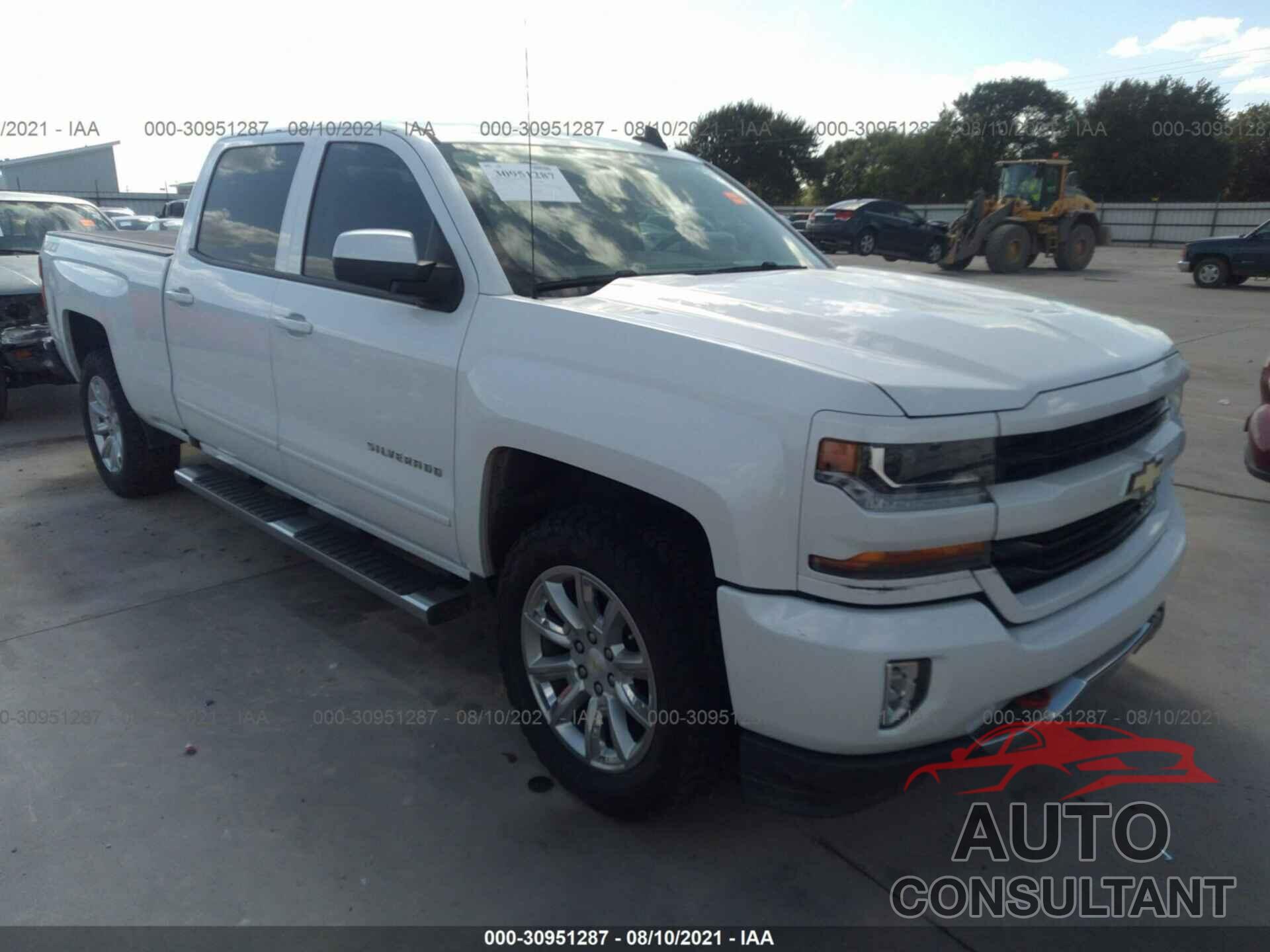 CHEVROLET SILVERADO 1500 2018 - 3GCUKREC0JG212901