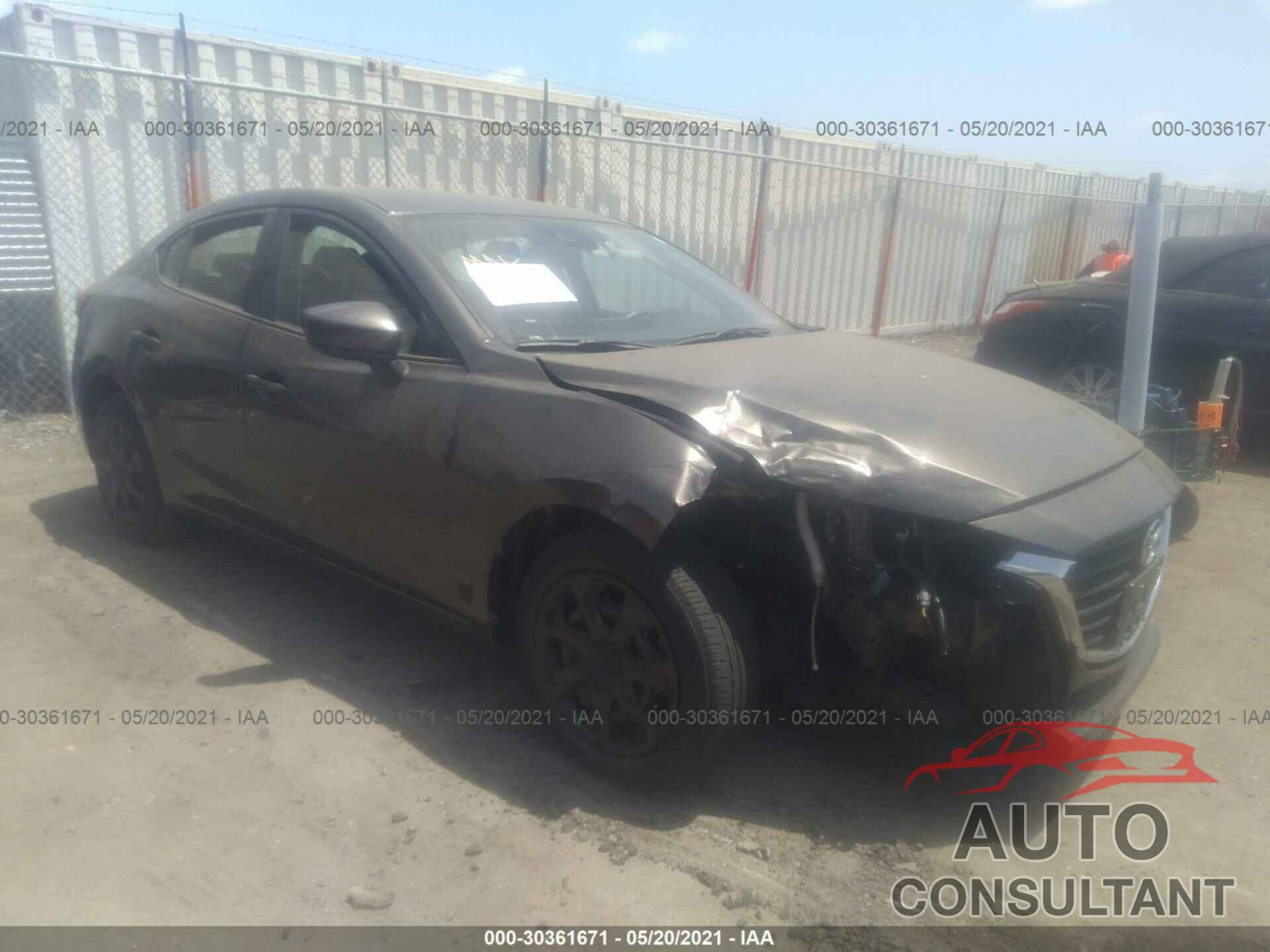 MAZDA MAZDA3 4-DOOR 2018 - 3MZBN1U70JM183788