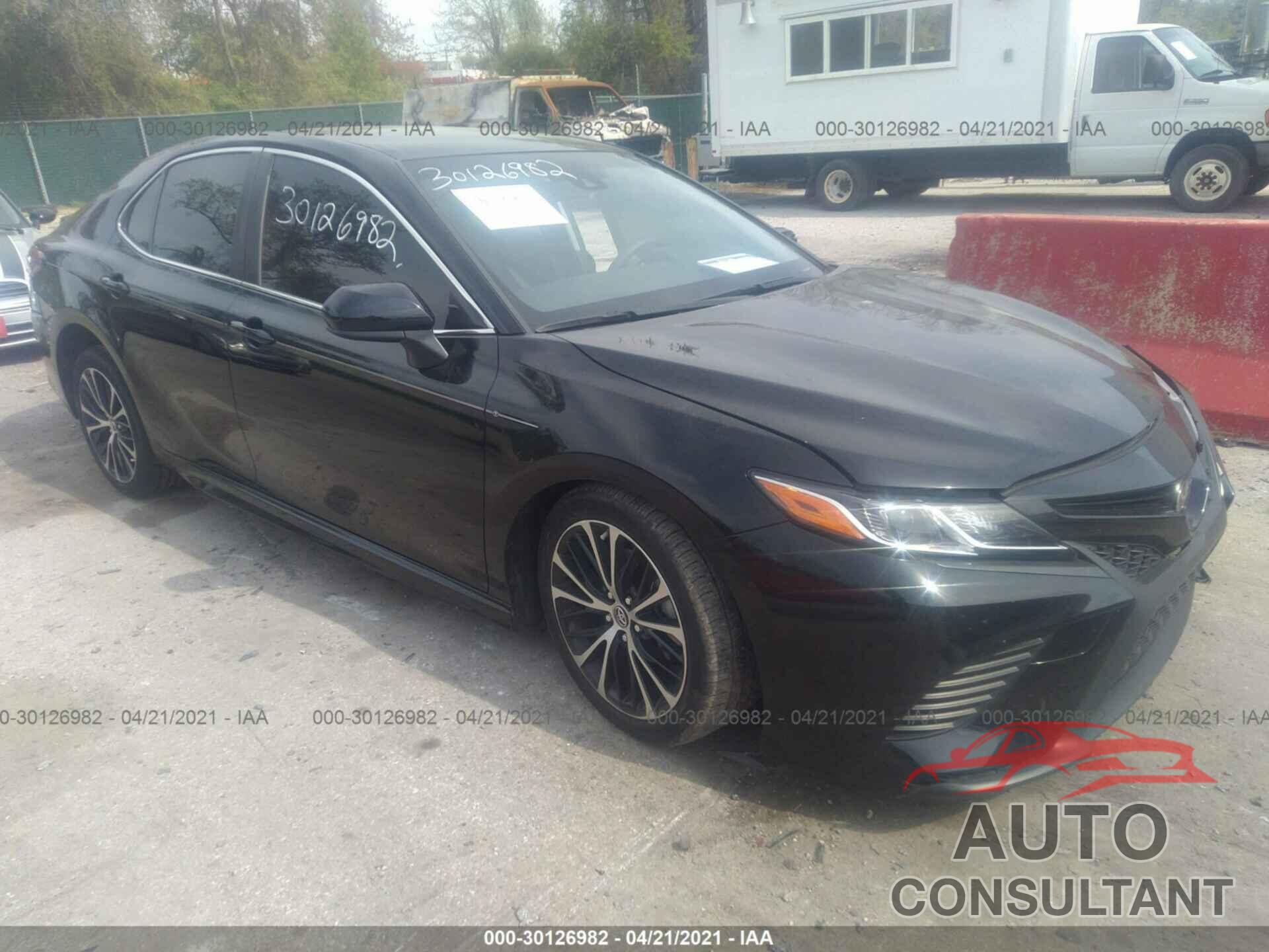 TOYOTA CAMRY 2018 - JTNB11HK0J3036493