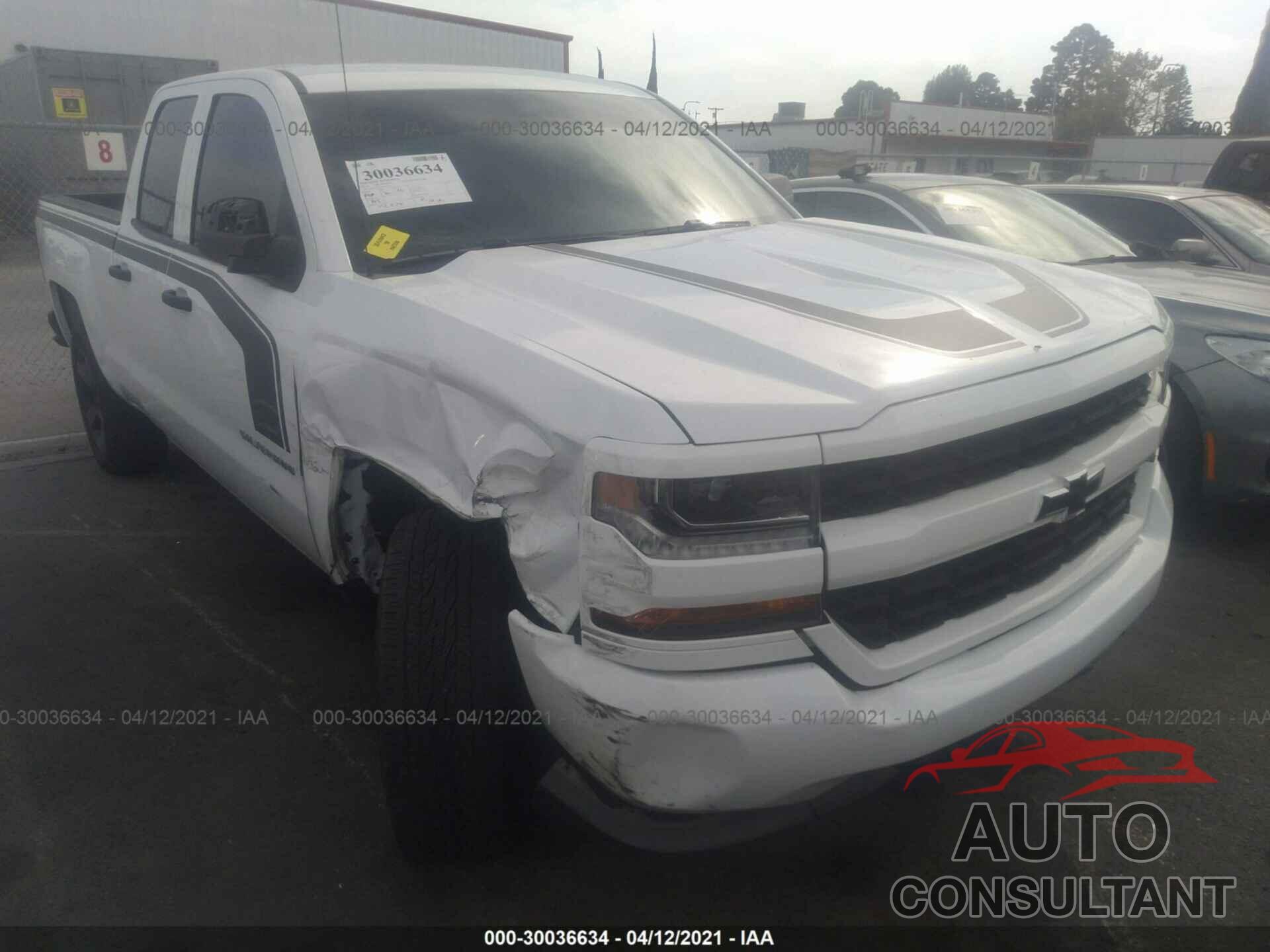 CHEVROLET SILVERADO 1500 2018 - 1GCRCPEC4JZ345555