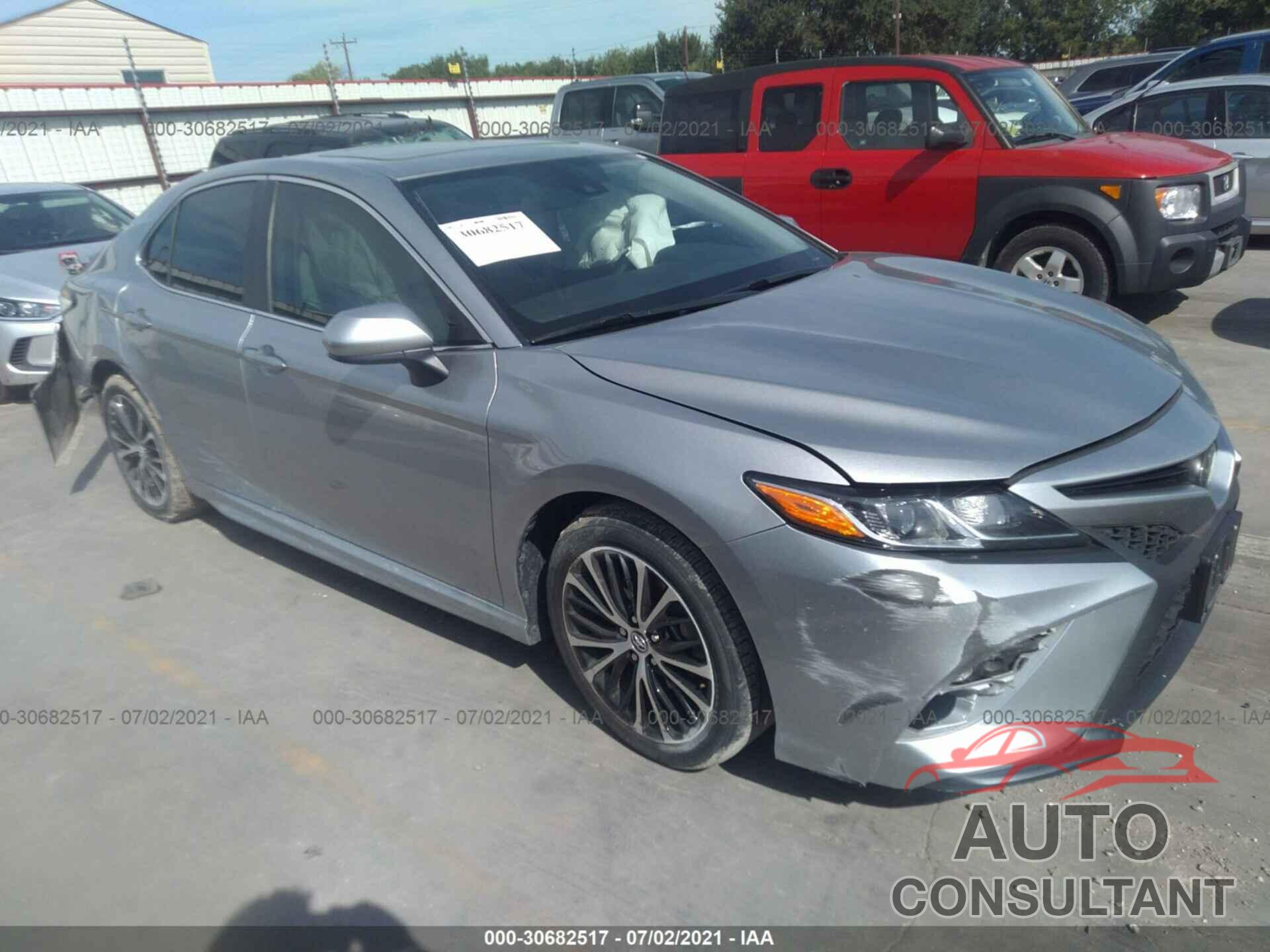 TOYOTA CAMRY 2020 - 4T1G11AK1LU860886