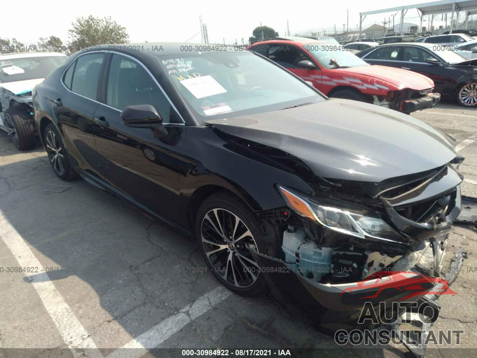 TOYOTA CAMRY 2020 - 4T1G11AK5LU370760