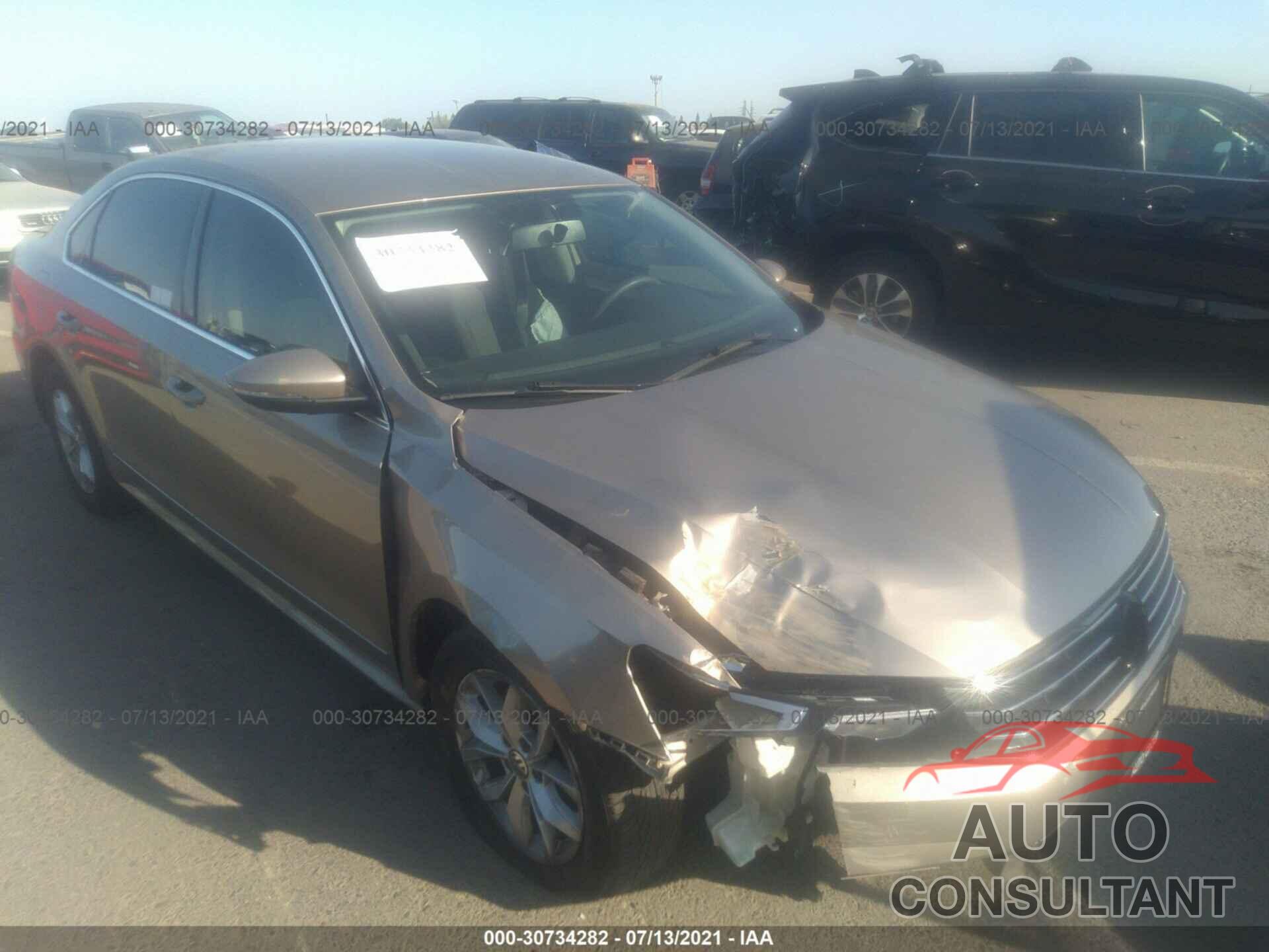 VOLKSWAGEN PASSAT 2016 - 1VWAT7A38GC020306