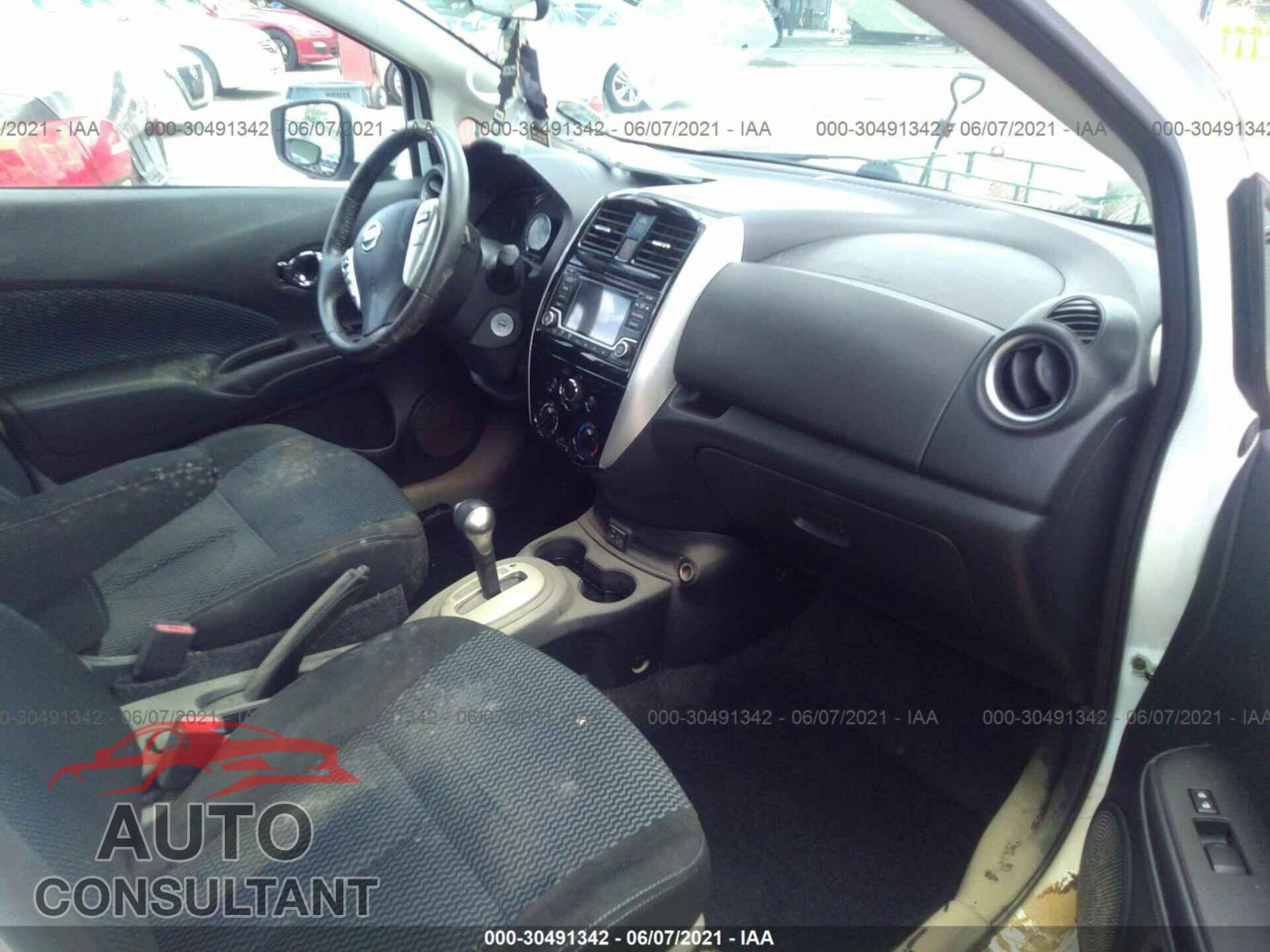 NISSAN VERSA NOTE 2018 - 3N1CE2CP5JL355384
