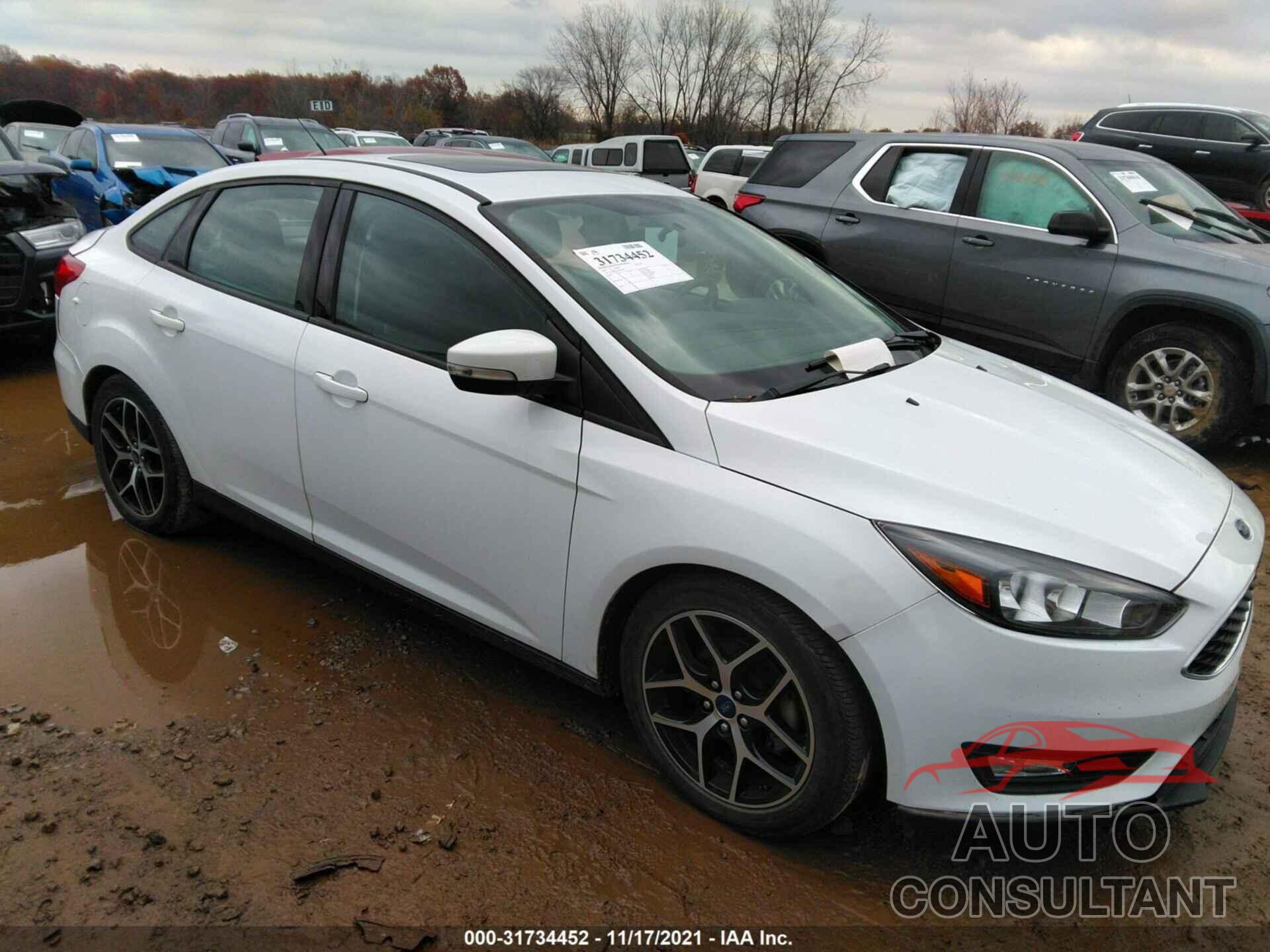 FORD FOCUS 2018 - 1FADP3H26JL300958