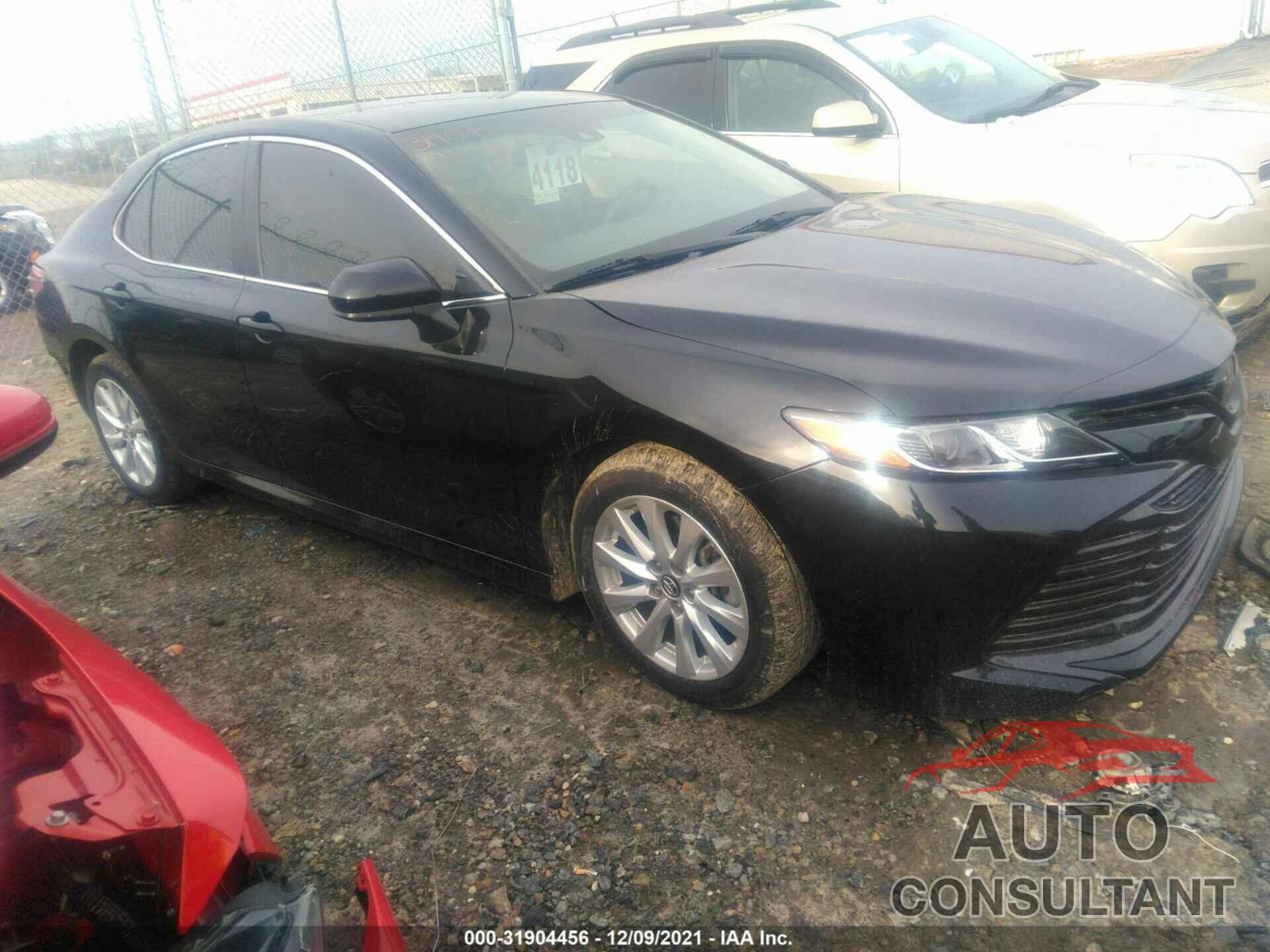 TOYOTA CAMRY 2018 - 4T1B11HK6JU532005