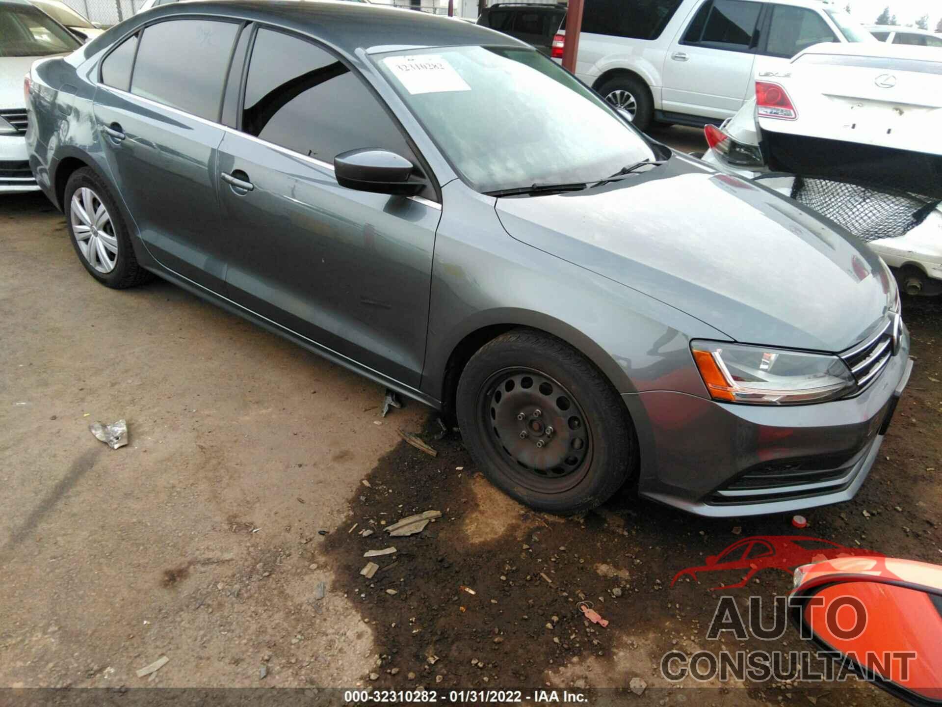VOLKSWAGEN JETTA 2017 - 3VW2B7AJXHM260351