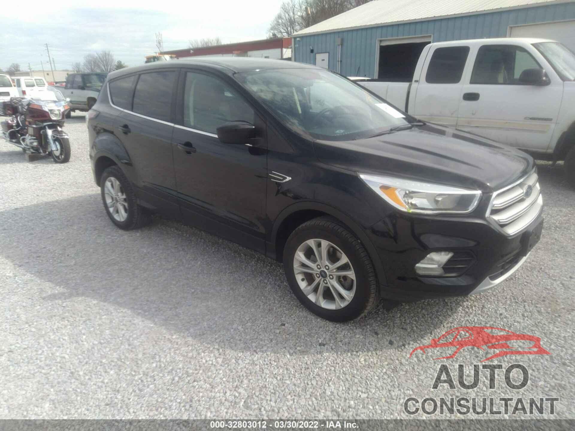 FORD ESCAPE 2017 - 1FMCU9GD3HUA54942
