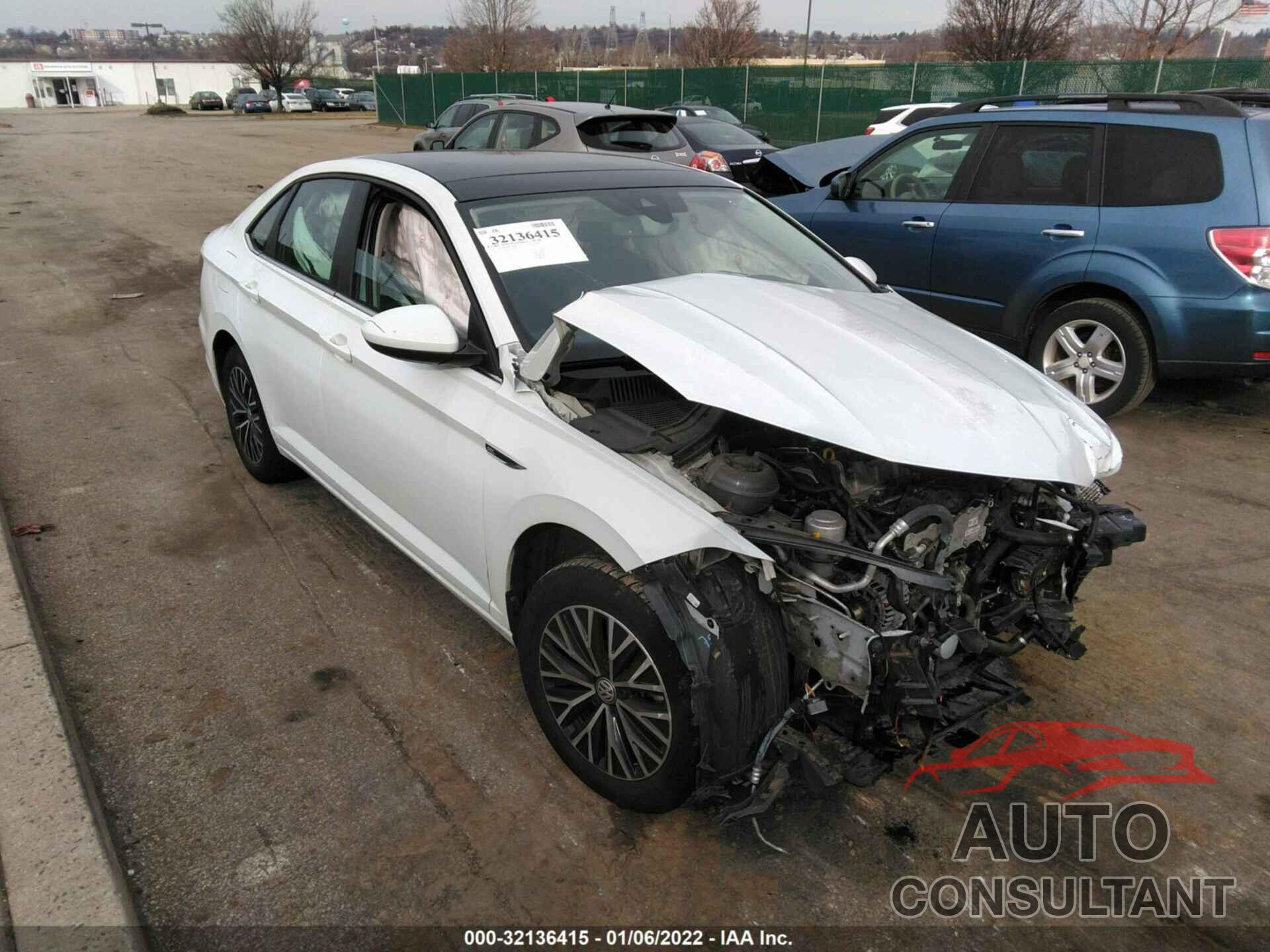 VOLKSWAGEN JETTA 2019 - 3VWE57BU8KM261938